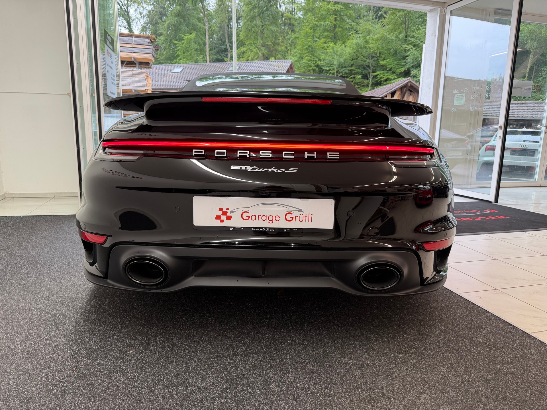 PORSCHE 911 Cabriolet 3.7 Turbo S PDK-image-18