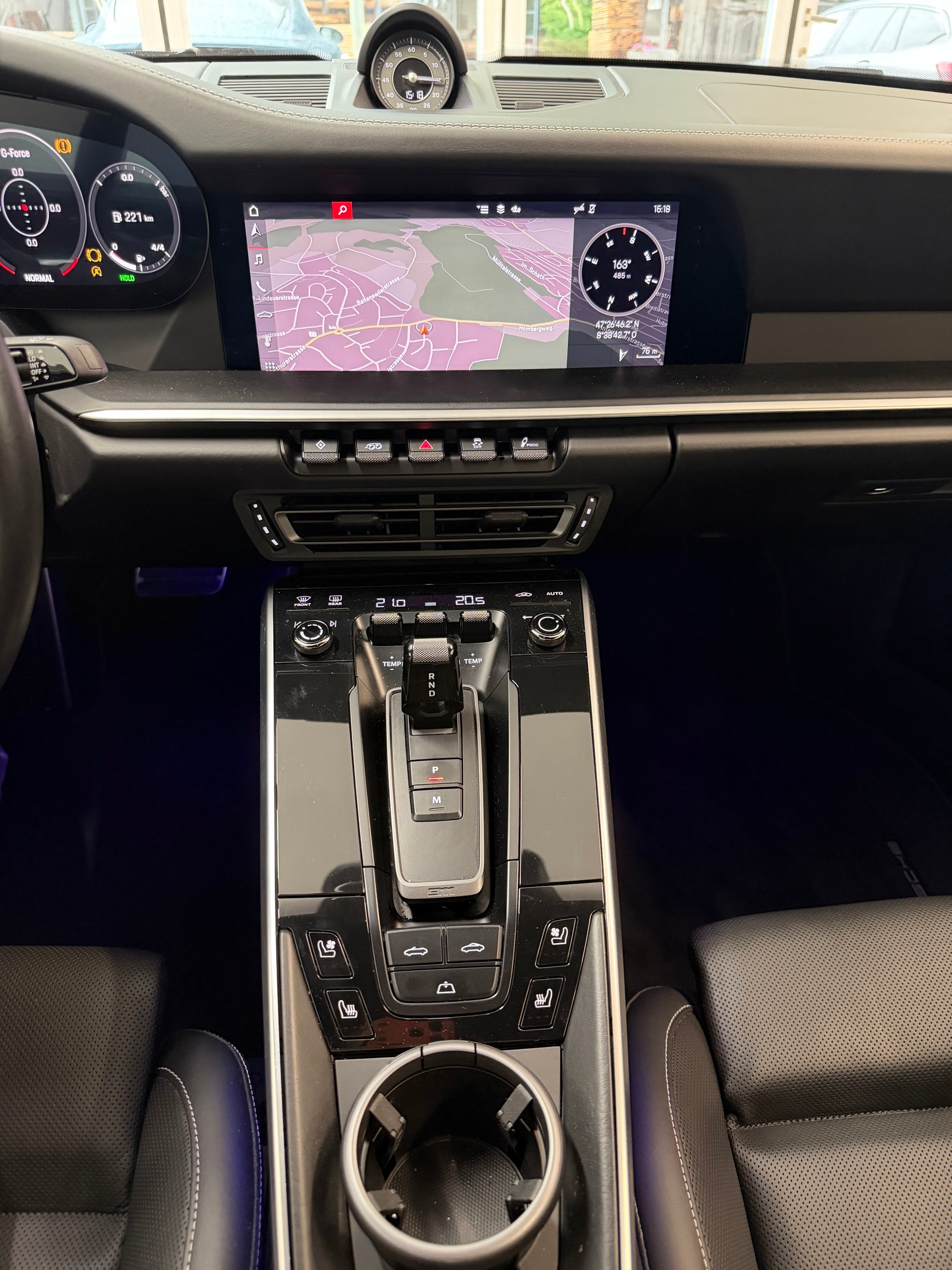 PORSCHE 911 Cabriolet 3.7 Turbo S PDK-image-13