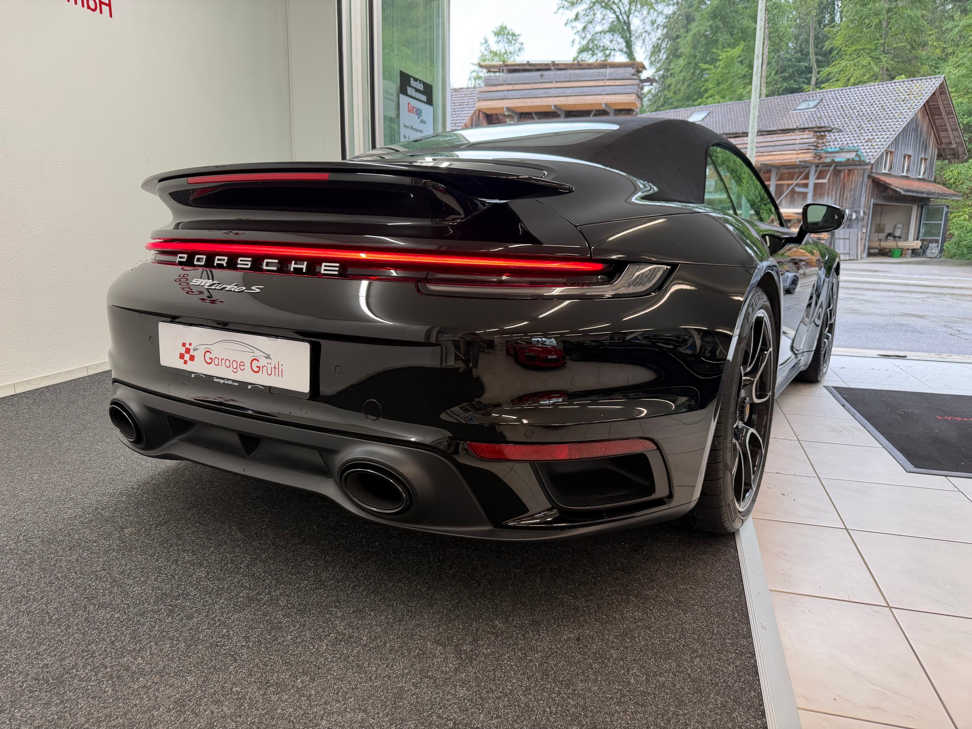 PORSCHE 911 Cabriolet 3.7 Turbo S PDK-image-16