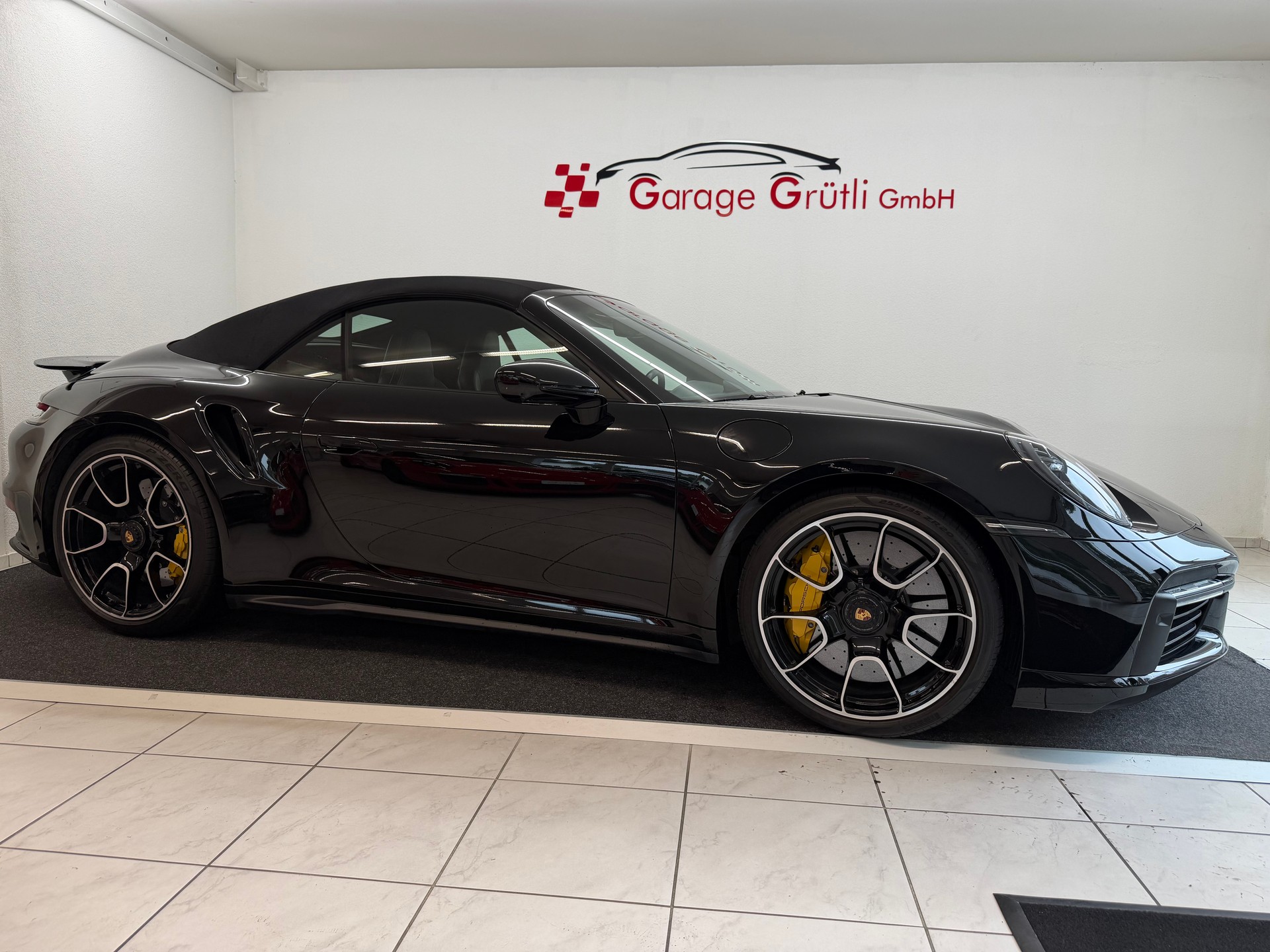 PORSCHE 911 Cabriolet 3.7 Turbo S PDK-image-1