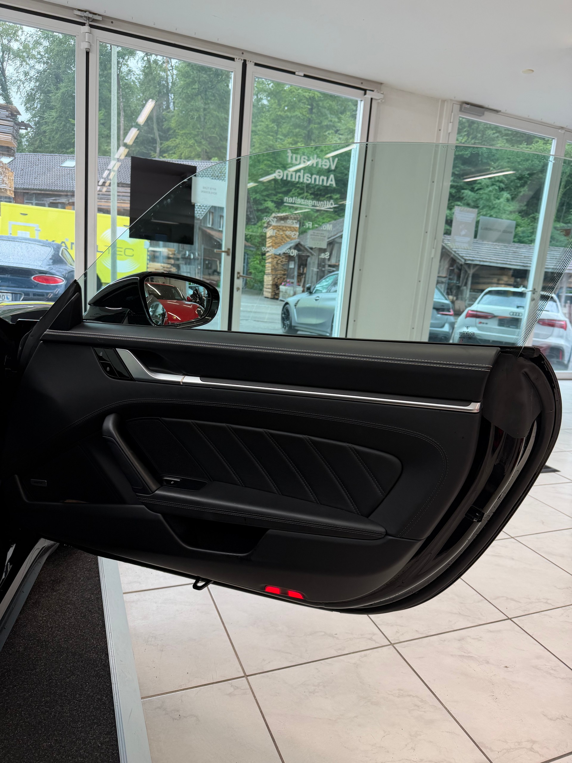 PORSCHE 911 Cabriolet 3.7 Turbo S PDK-image-10