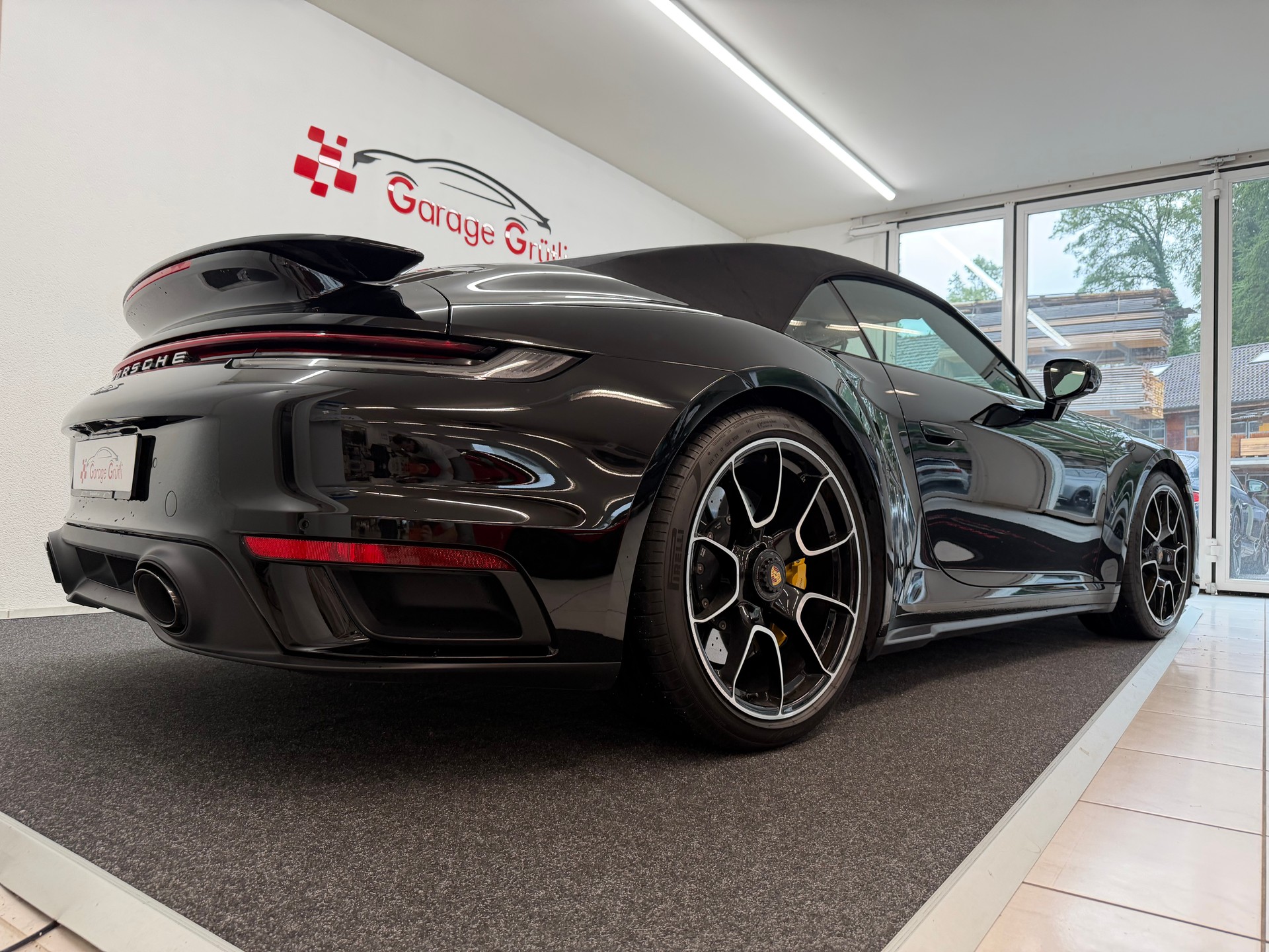 PORSCHE 911 Cabriolet 3.7 Turbo S PDK-image-5