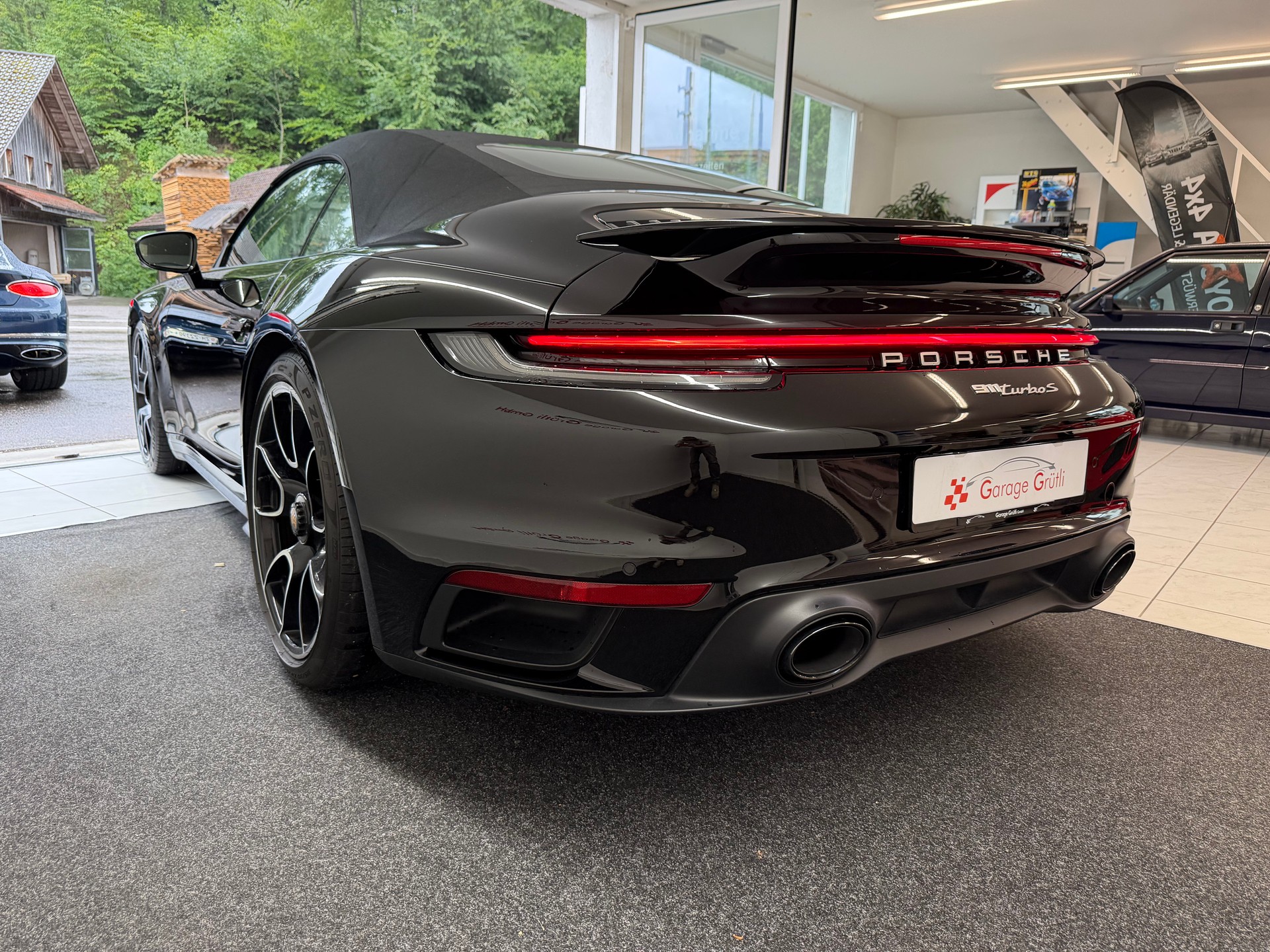 PORSCHE 911 Cabriolet 3.7 Turbo S PDK-image-17