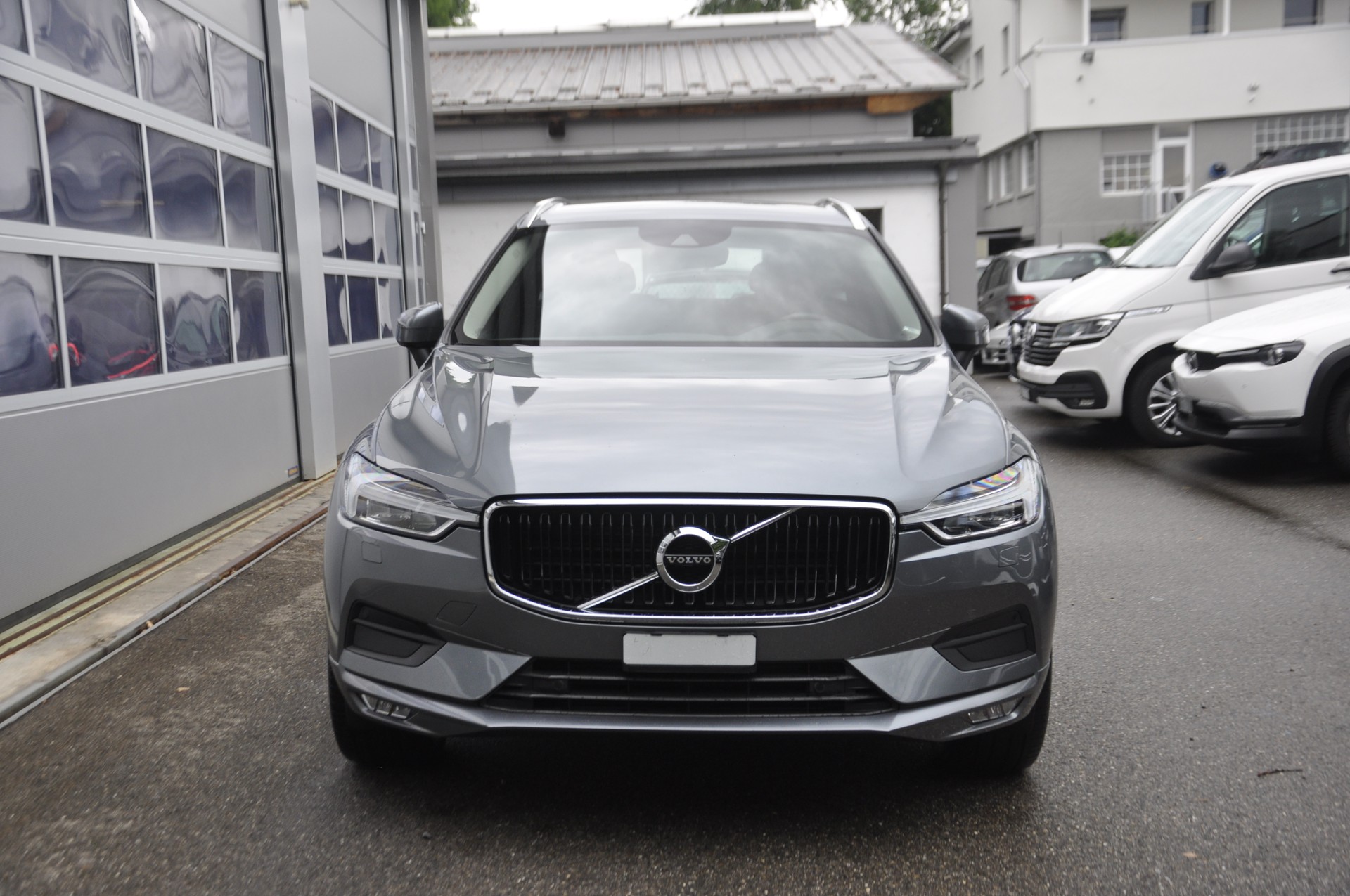 VOLVO XC60 D4 AWD Momentum Geartronic-image-1