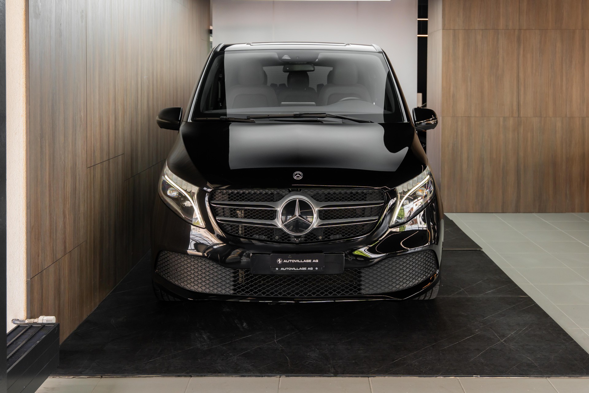 MERCEDES-BENZ V 250 d extralang Avantgarde 4Matic 9G-Tronic-image-29