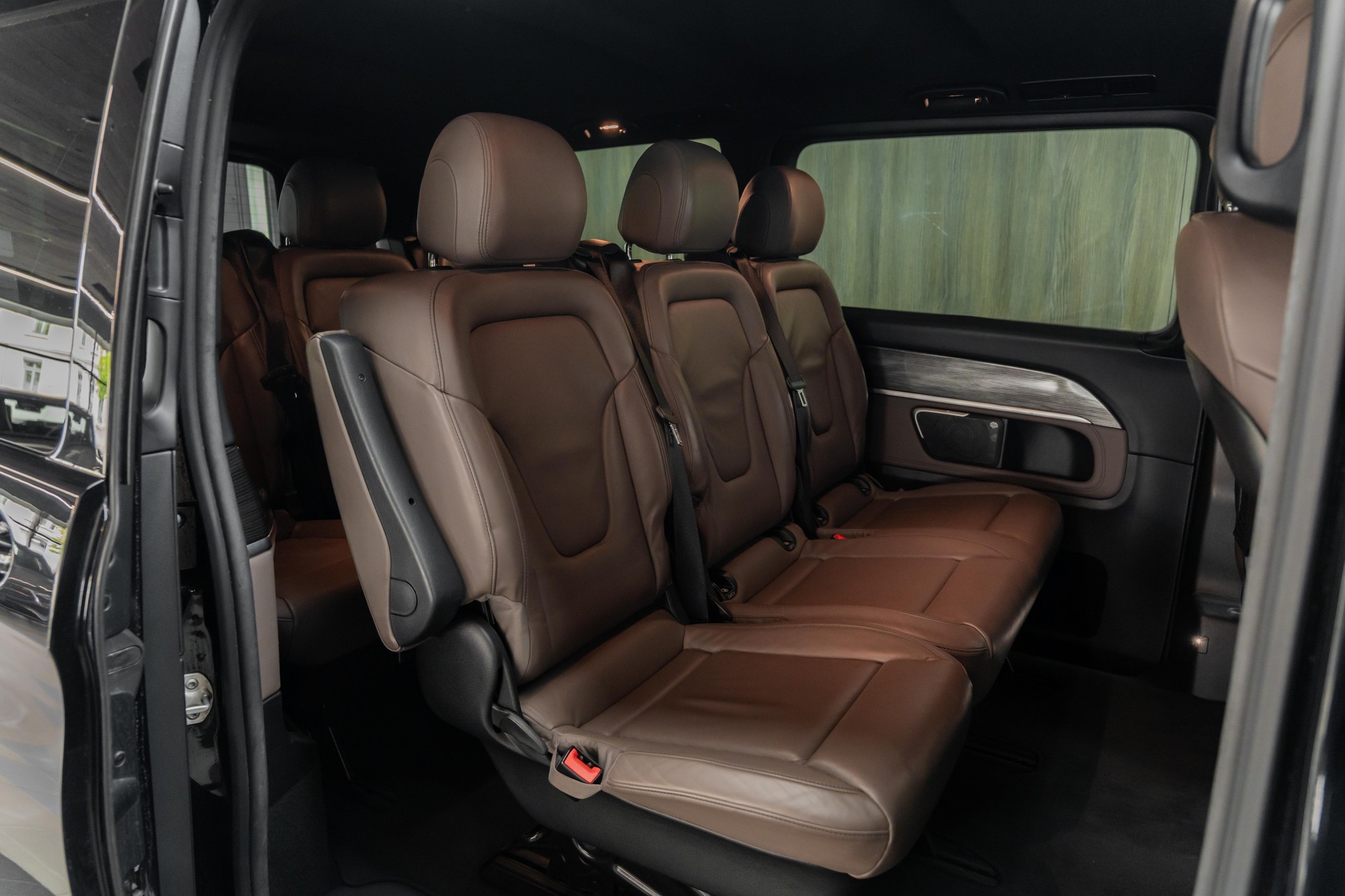 MERCEDES-BENZ V 250 d extralang Avantgarde 4Matic 9G-Tronic-image-9