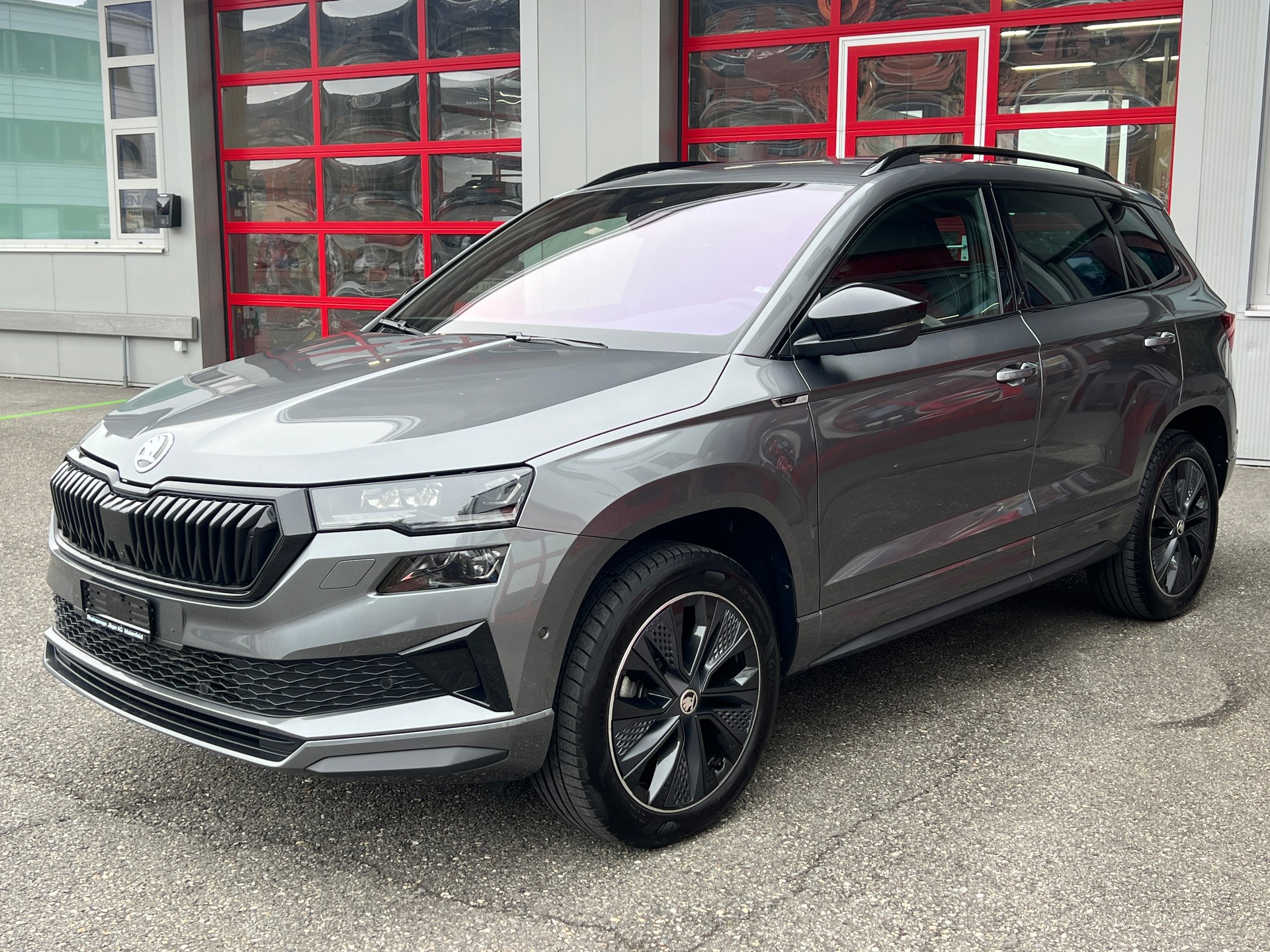 SKODA Karoq 2.0 TSI SportLine 4x4 DSG-image-2