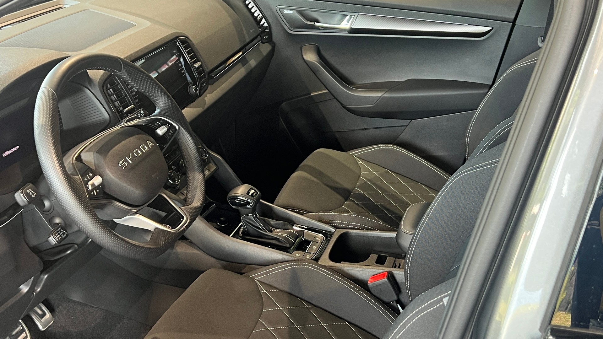 SKODA Karoq 2.0 TSI SportLine 4x4 DSG-image-5