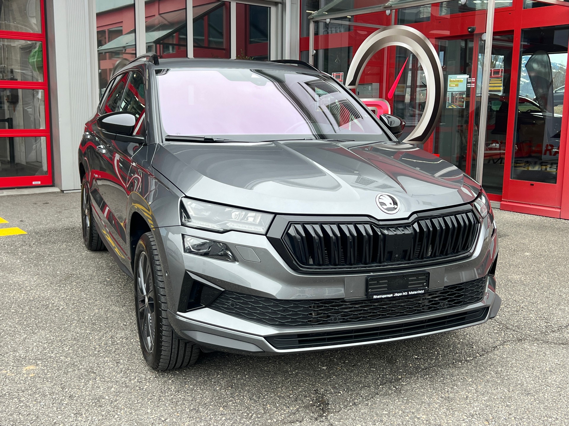 SKODA Karoq 2.0 TSI SportLine 4x4 DSG-image-1