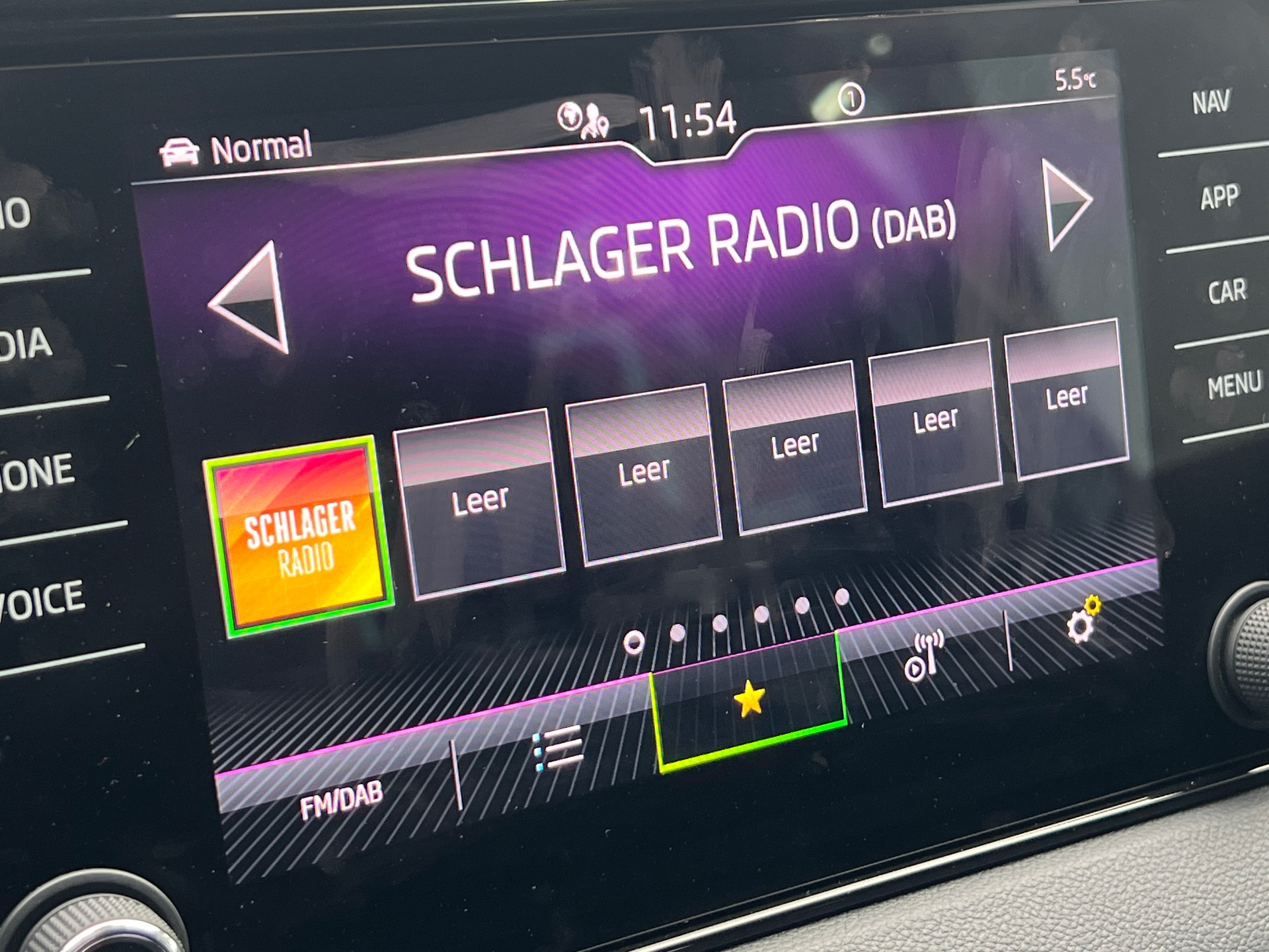 SKODA Karoq 2.0 TSI SportLine 4x4 DSG-image-6