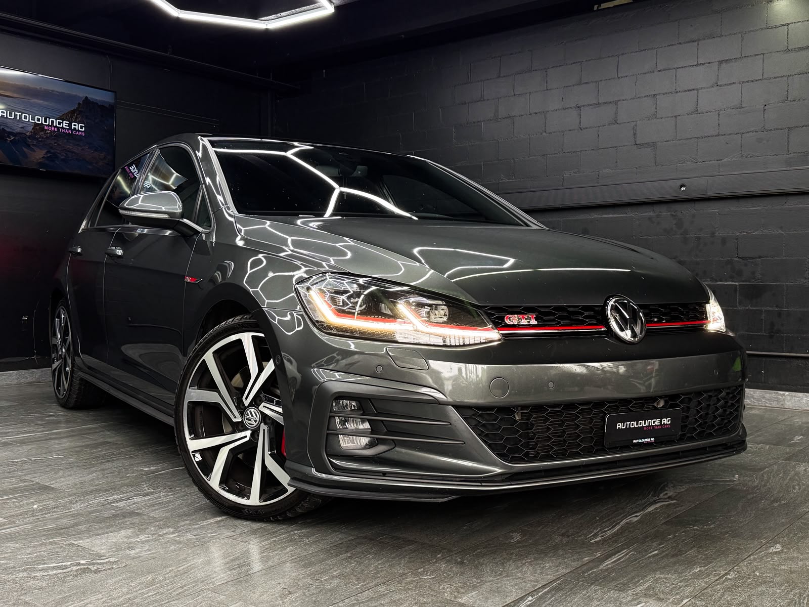 VW Golf 2.0 TSI GTI Performance DSG-image-0
