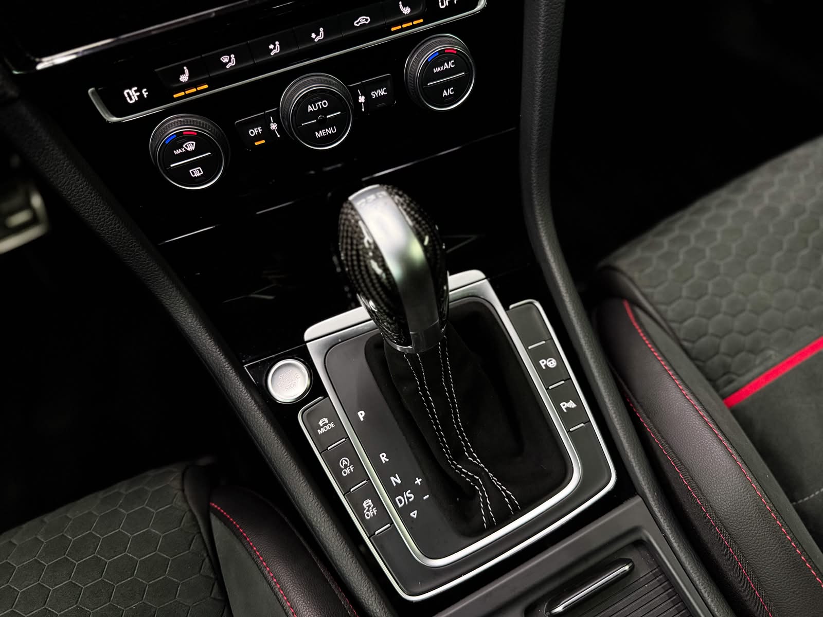 VW Golf 2.0 TSI GTI Performance DSG-image-16