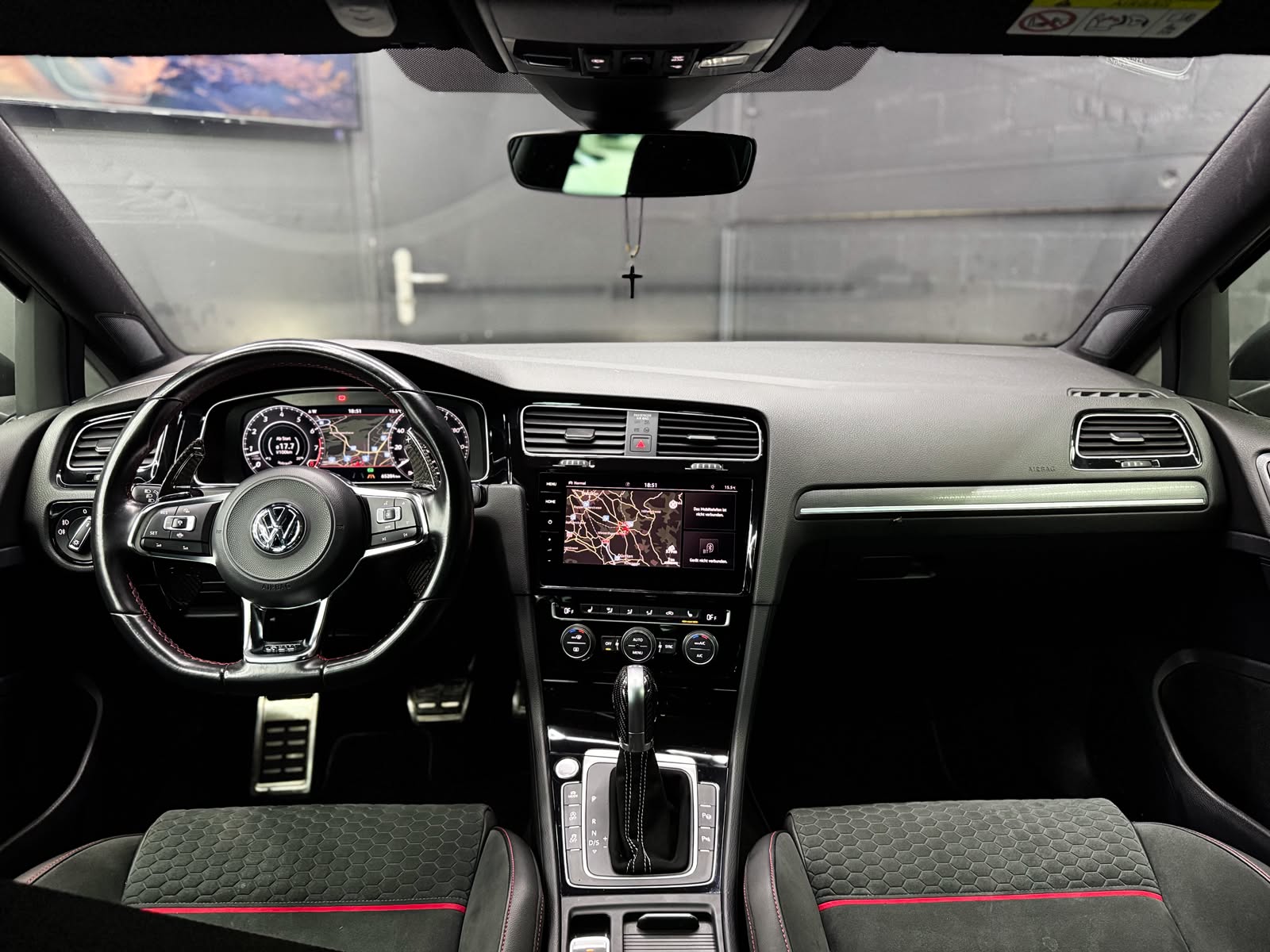 VW Golf 2.0 TSI GTI Performance DSG-image-9