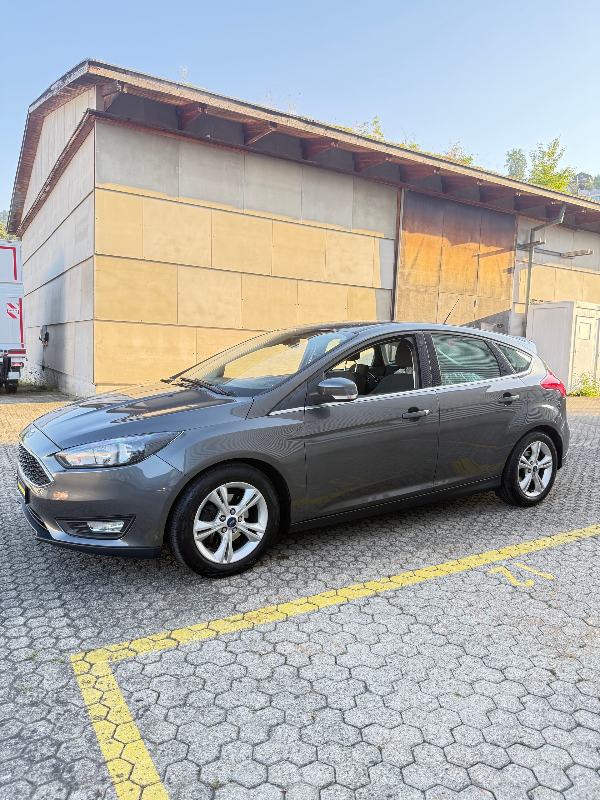 FORD Focus-image-3
