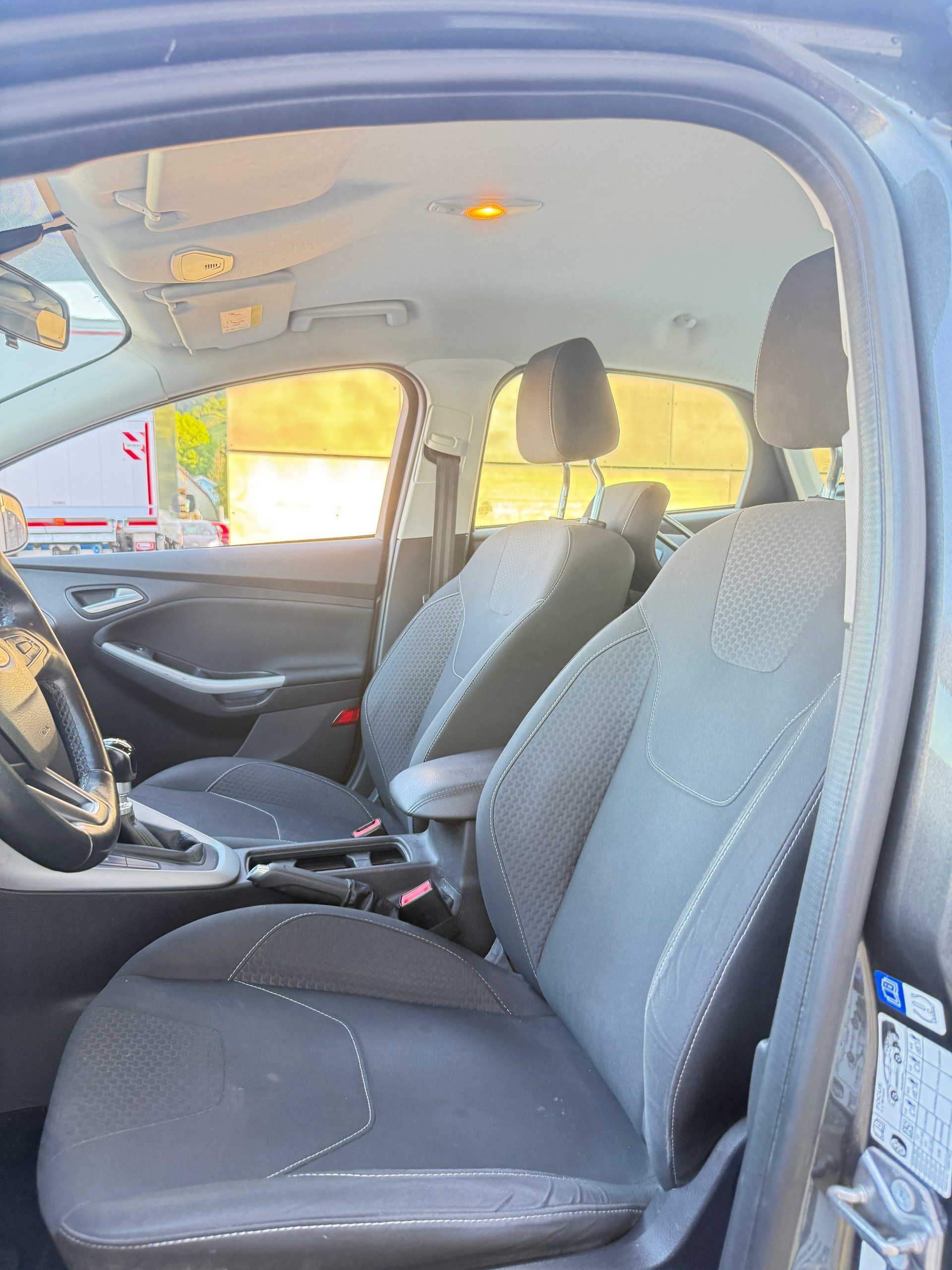 FORD Focus-image-8