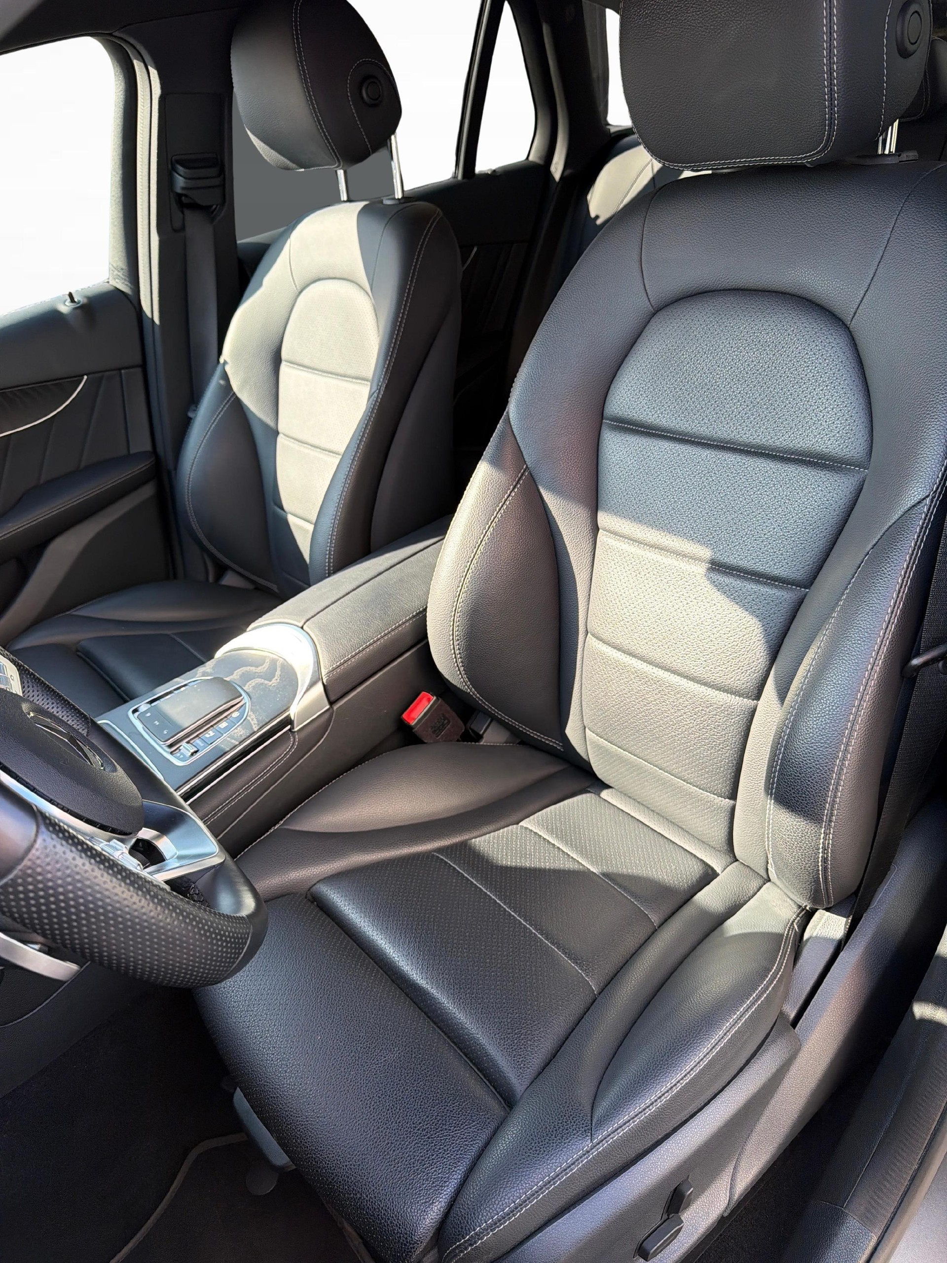 MERCEDES-BENZ GLC 200 AMG Line 4m-image-11