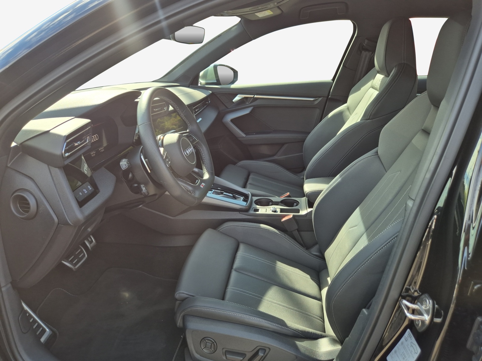 AUDI S3 Sportback TFSI quattro S-tronic-image-7