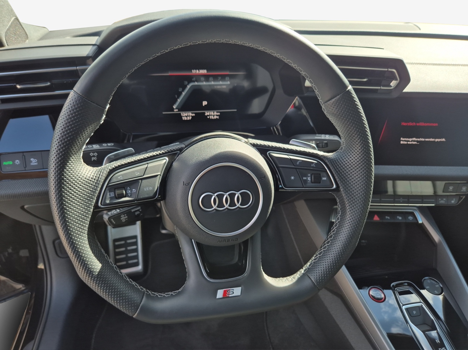 AUDI S3 Sportback TFSI quattro S-tronic-image-9