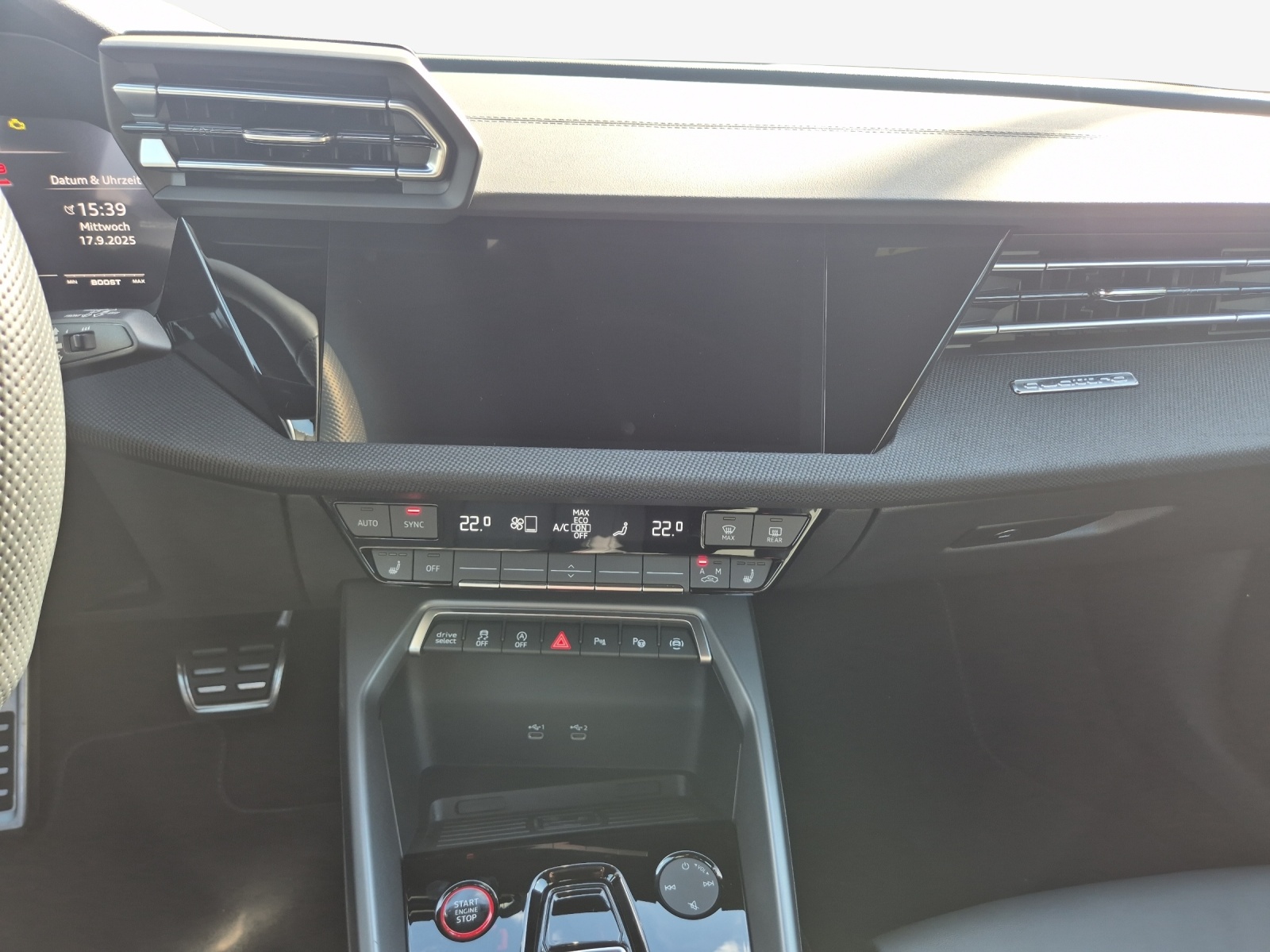 AUDI S3 Sportback TFSI quattro S-tronic-image-10