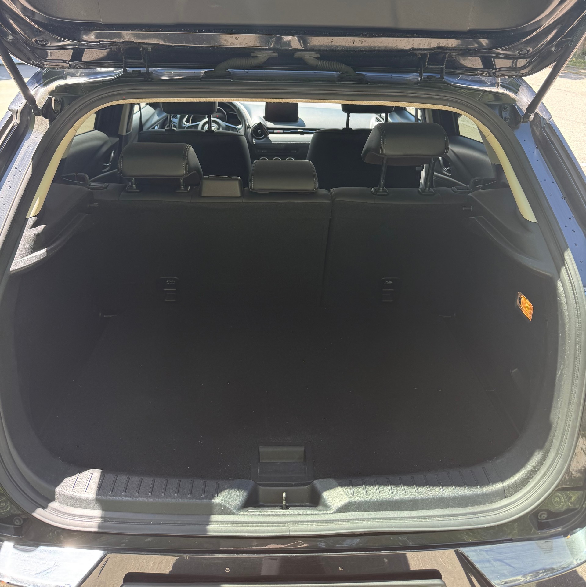 MAZDA SKYACTIV-G 121 Revolution FWD Automatic-image-8