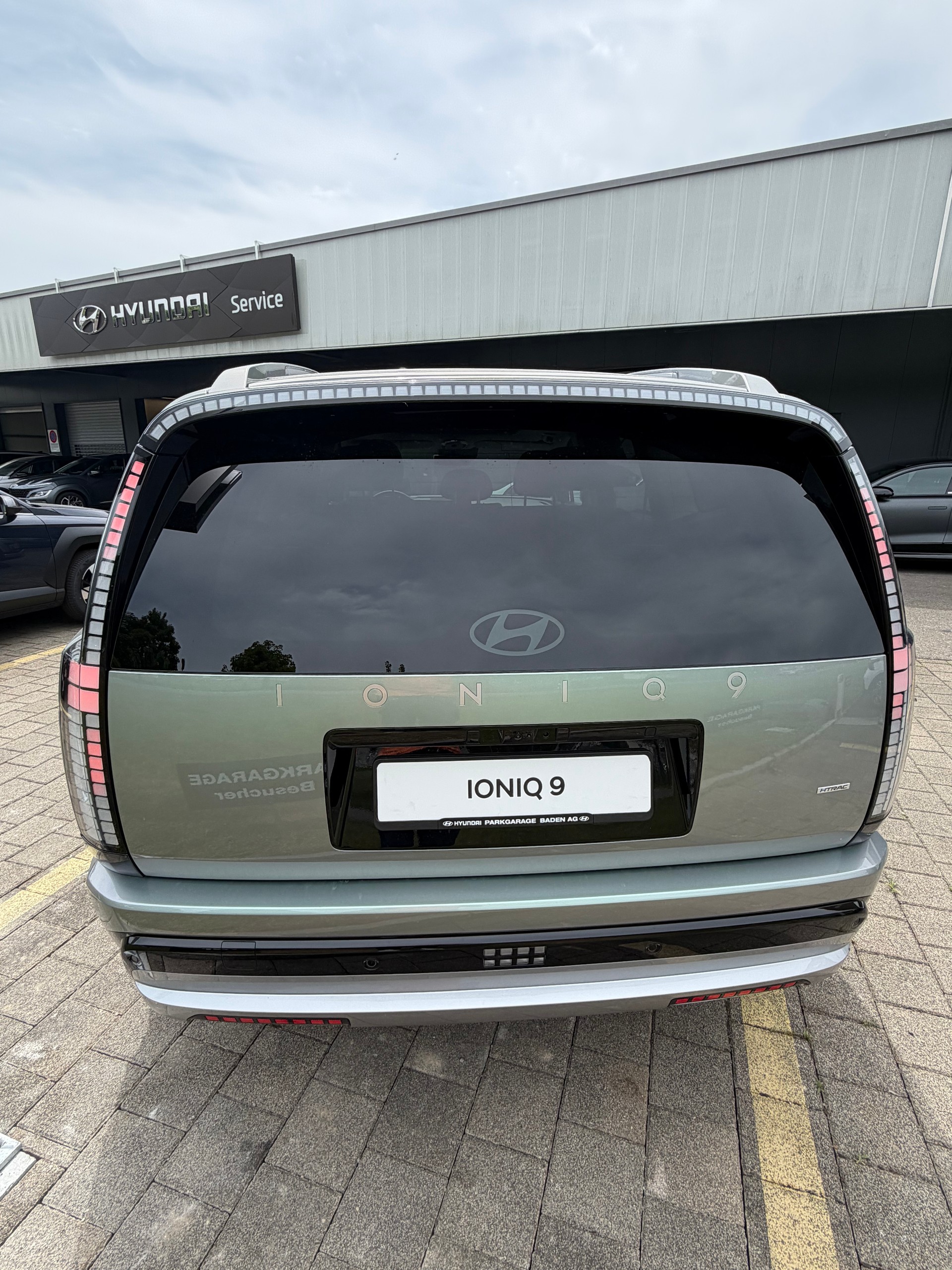 HYUNDAI Ioniq 9 110kWh Vertex 4WD-image-2