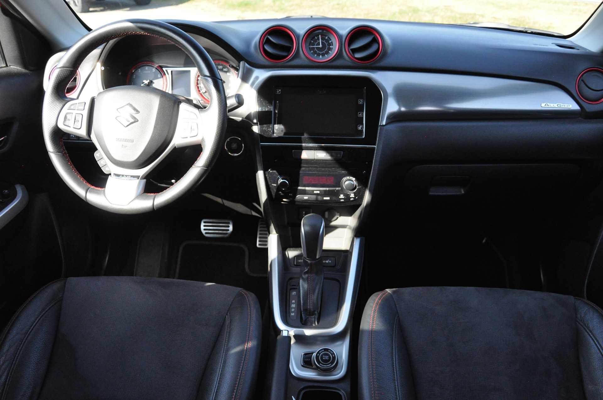 SUZUKI Vitara 1.4 Boosterjet Sergio Cellano Top Autom.-image-8
