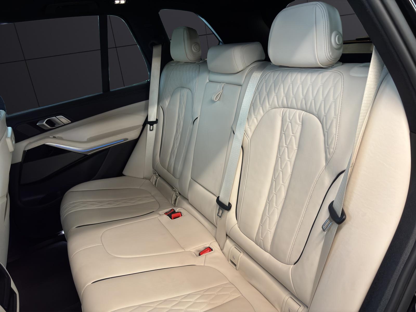 BMW X5 45e xDrive M SPORT-image-11