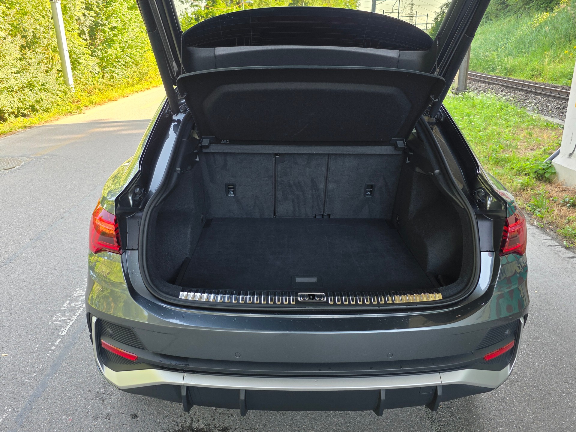 AUDI Q3 Sportback 35 TFSI S line Attraction S-tronic-image-13