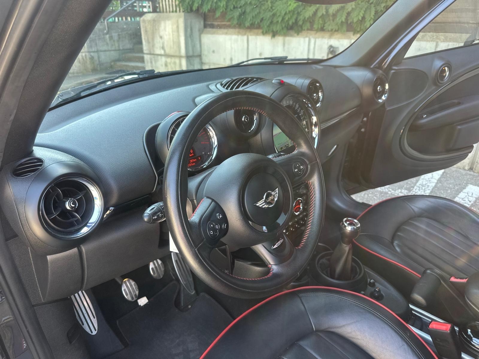 MINI Countryman John Cooper Works ALL4-image-9