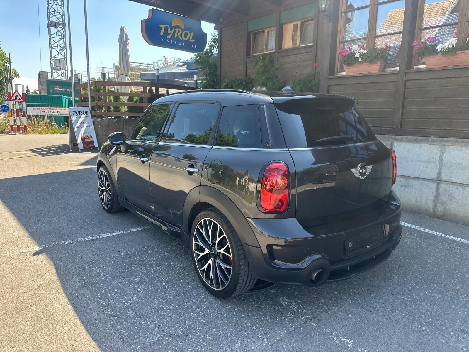 MINI Countryman John Cooper Works ALL4-image-3
