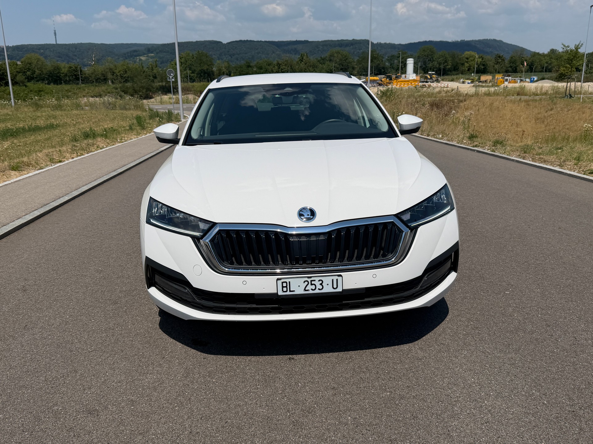 SKODA Octavia Combi 2.0 TDI DSG Ambition 4x4-image-3