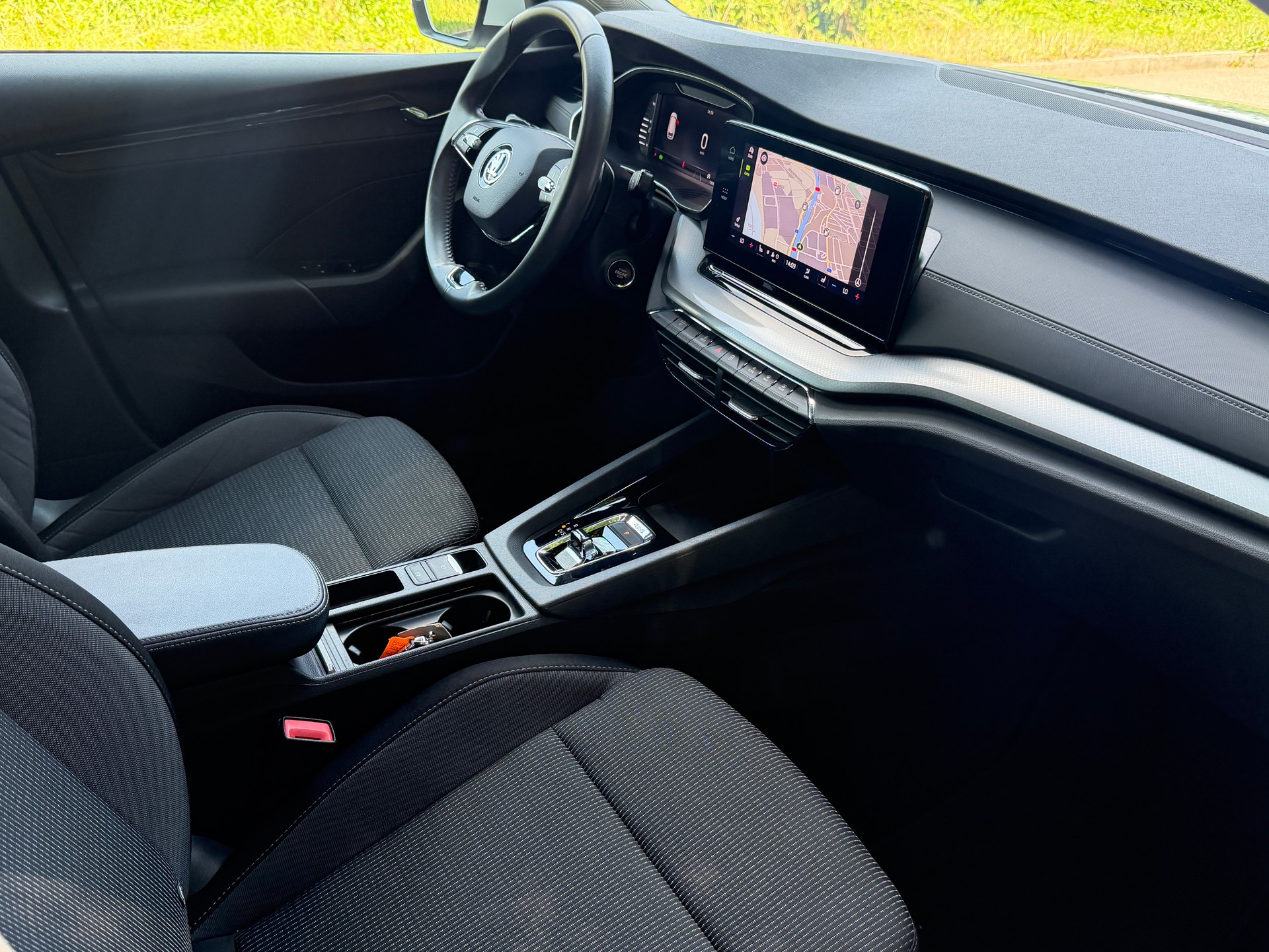 SKODA Octavia Combi 2.0 TDI DSG Ambition 4x4-image-16