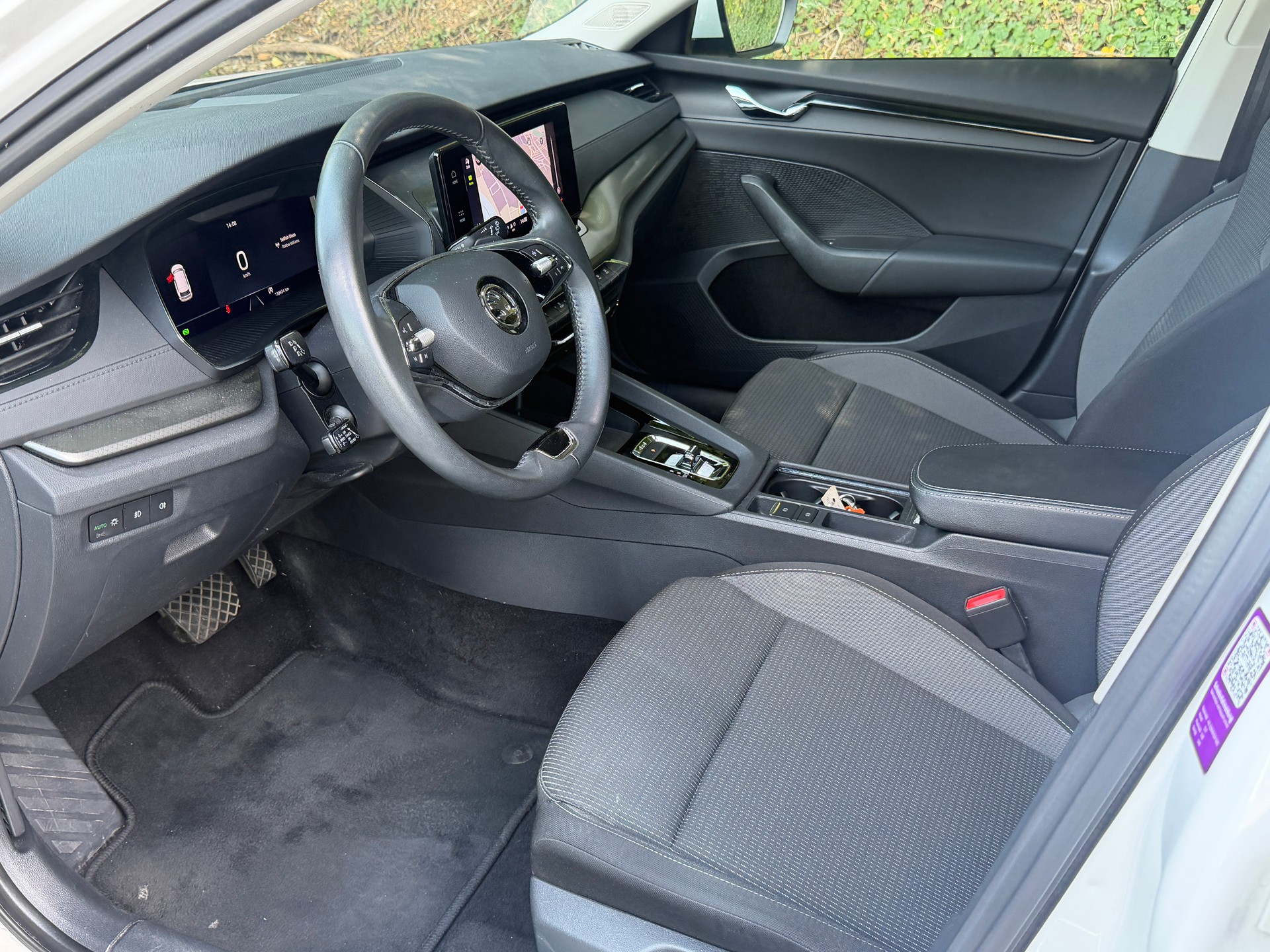 SKODA Octavia Combi 2.0 TDI DSG Ambition 4x4-image-13