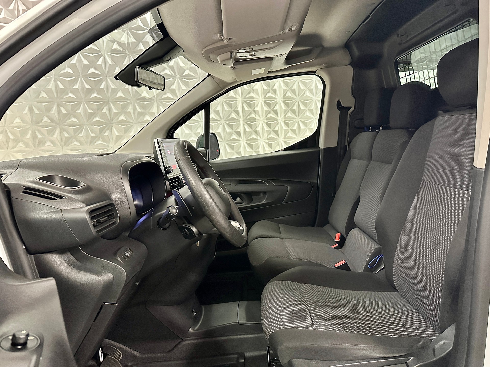 CITROEN Berlingo Van 1.2 Pure Tech 130 s/s Club EAT8 1000kg-image-11
