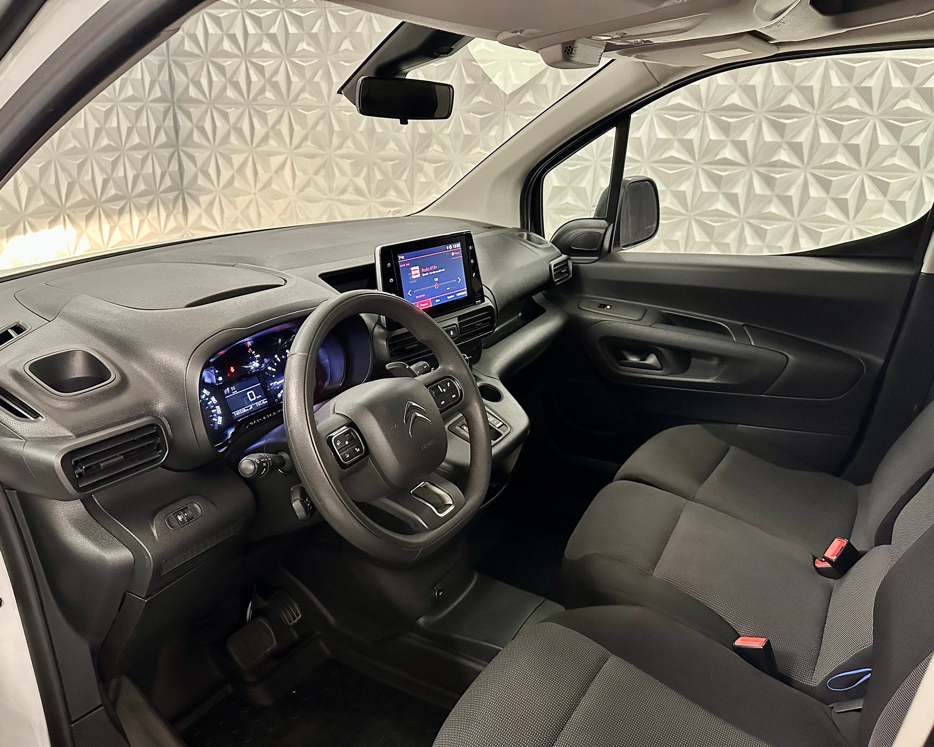 CITROEN Berlingo Van 1.2 Pure Tech 130 s/s Club EAT8 1000kg-image-10