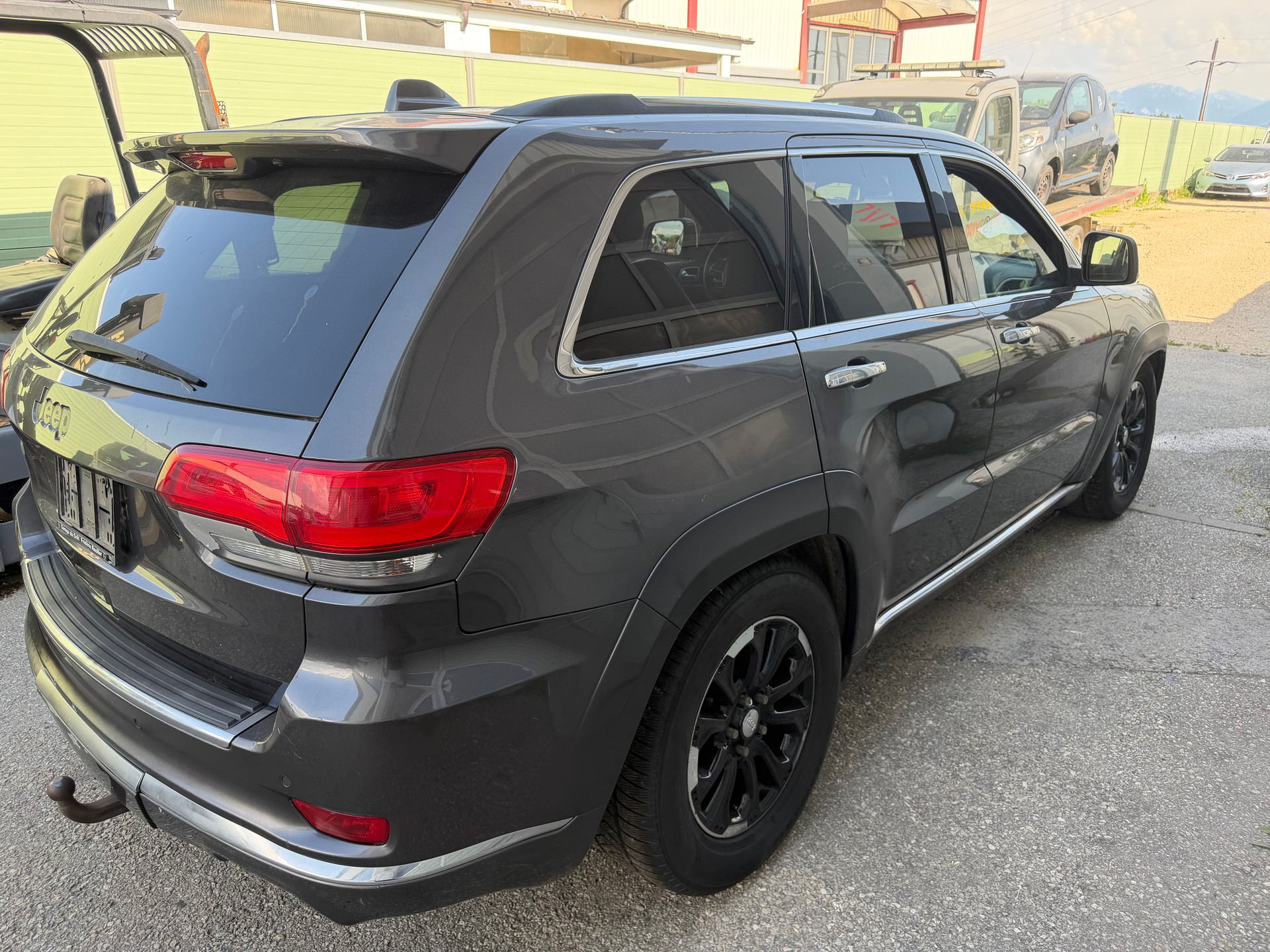 JEEP Grand Cherokee 3.0 CRD Summit Automatic-image-4