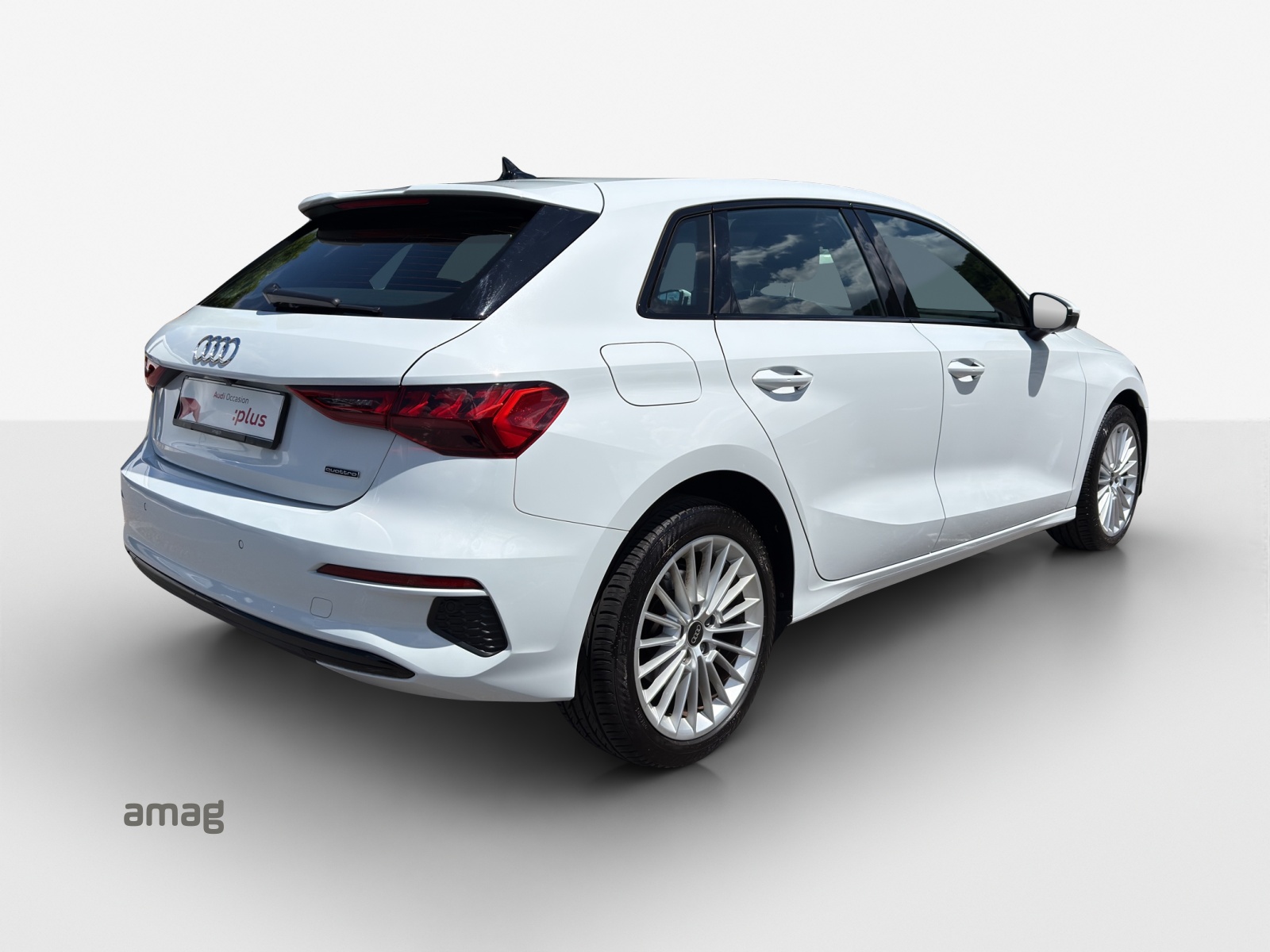 AUDI A3 Sportback 40 TFSI advanced quattro S-tronic-image-4
