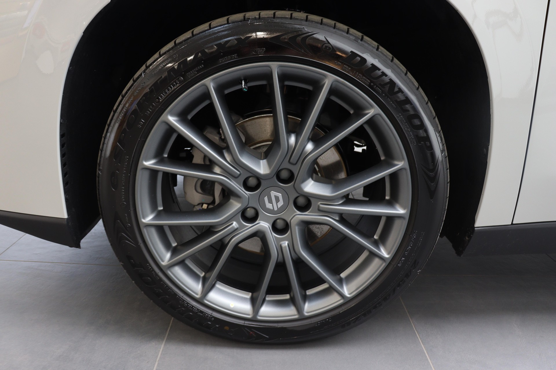 LEAPMOTOR C10 EV AWD inkl Anhängerkupplung-image-5