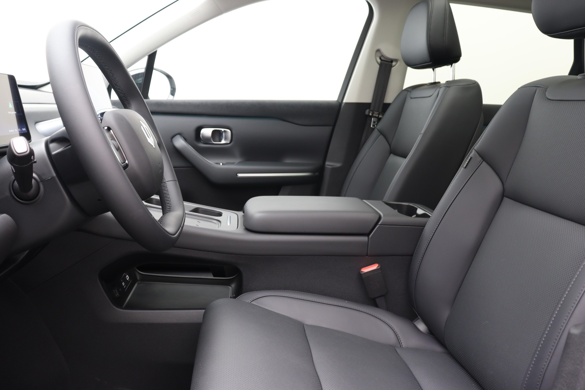LEAPMOTOR C10 EV AWD inkl Anhängerkupplung-image-6