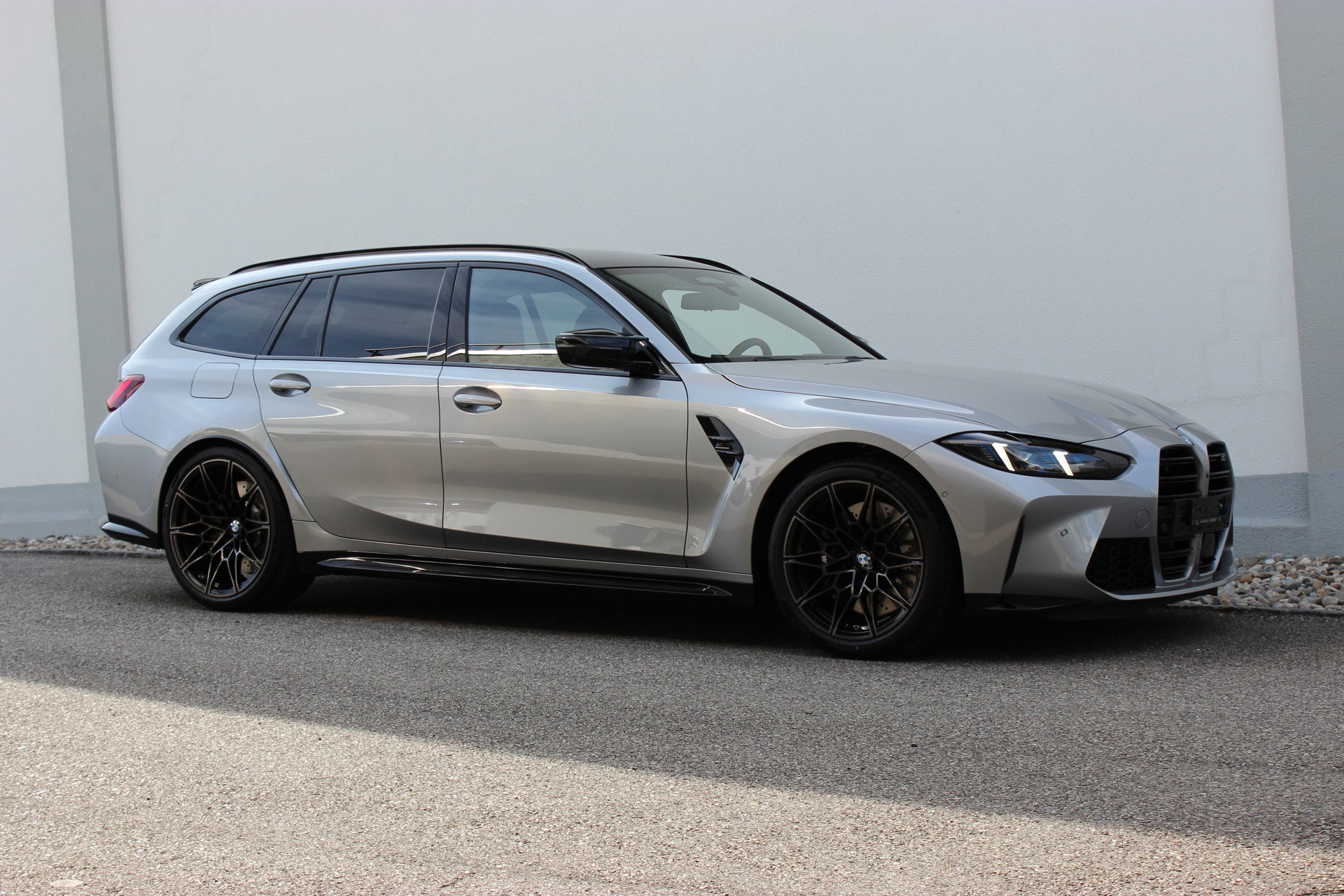 BMW M3 Touring xDrive Competition Individual spacesilber *1.9%-LEASINGAKTION*-image-4