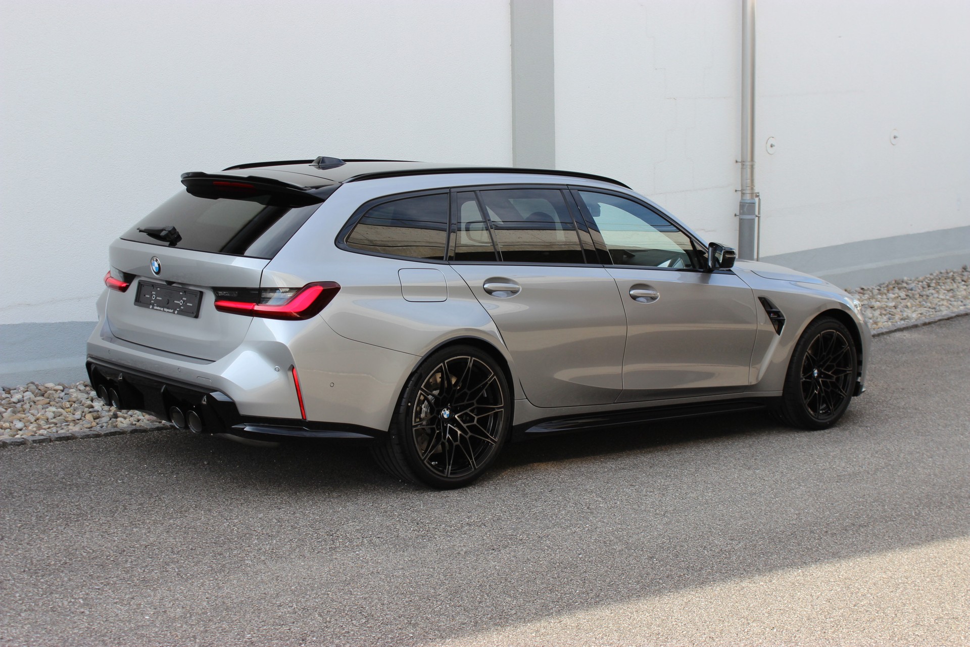 BMW M3 Touring xDrive Competition Individual spacesilber *1.9%-LEASINGAKTION*-image-5
