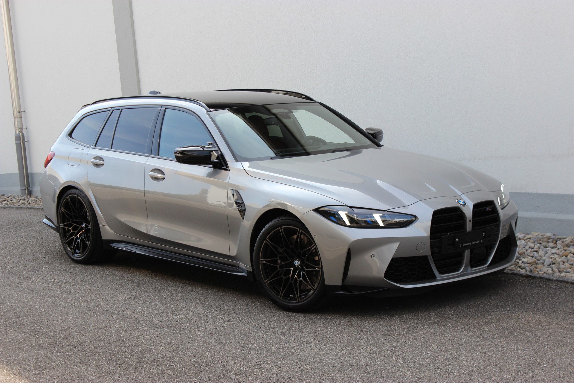 BMW M3 Touring xDrive Competition Individual spacesilber *1.9%-LEASINGAKTION*-image-2