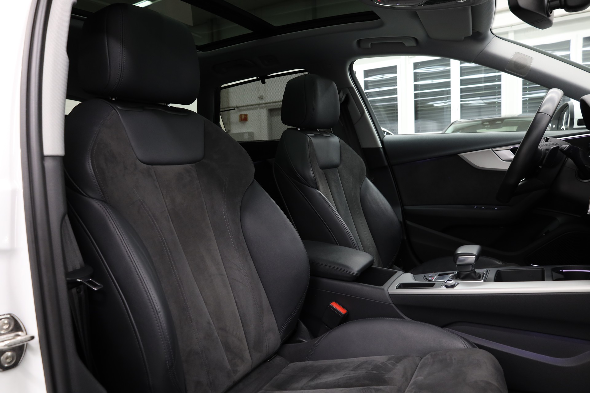 AUDI A4 Allroad 3.0 45 TDI quattro T-Tronic-image-16