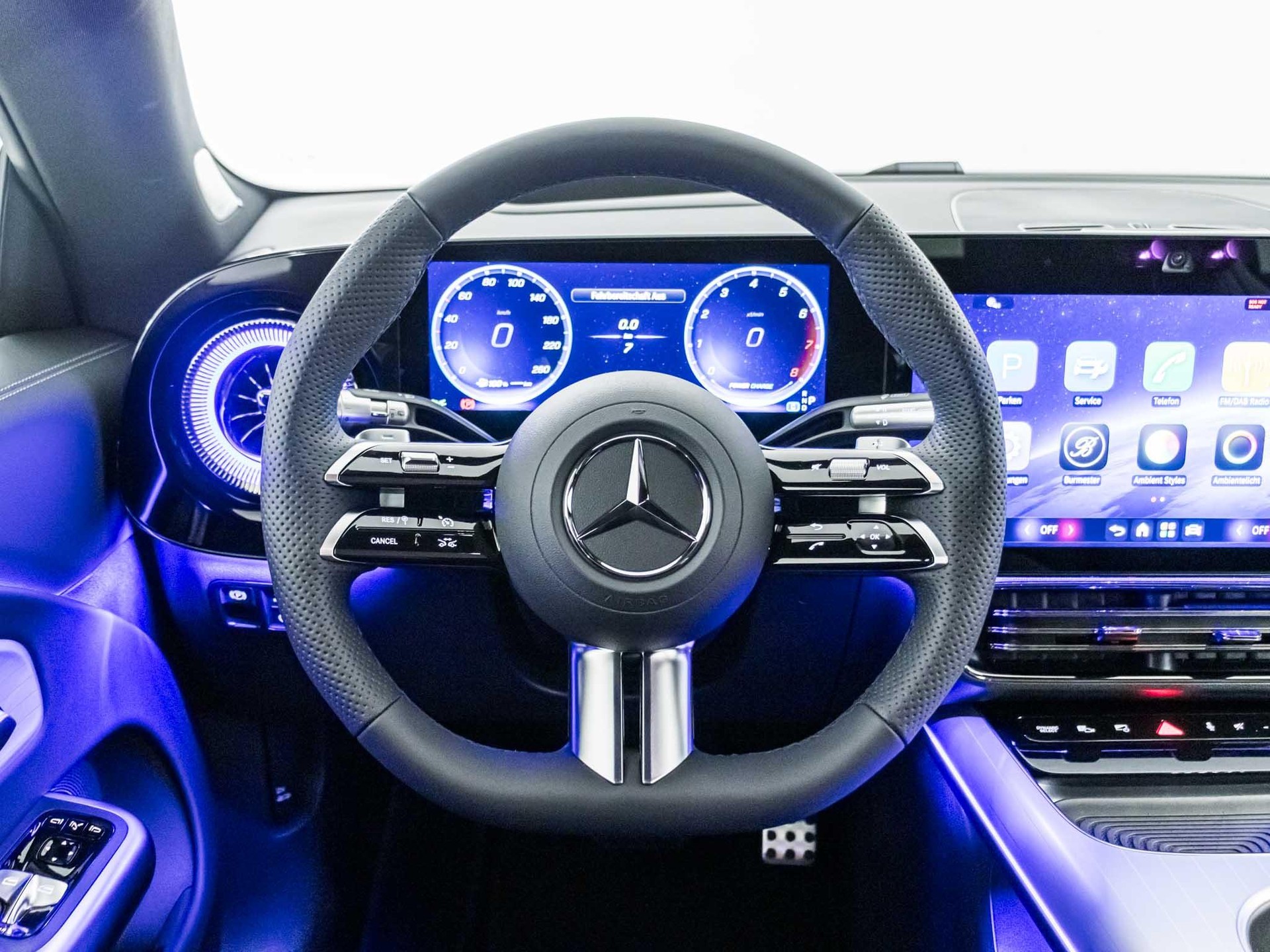 MERCEDES-BENZ CLA 220 4MATIC SB-image-10