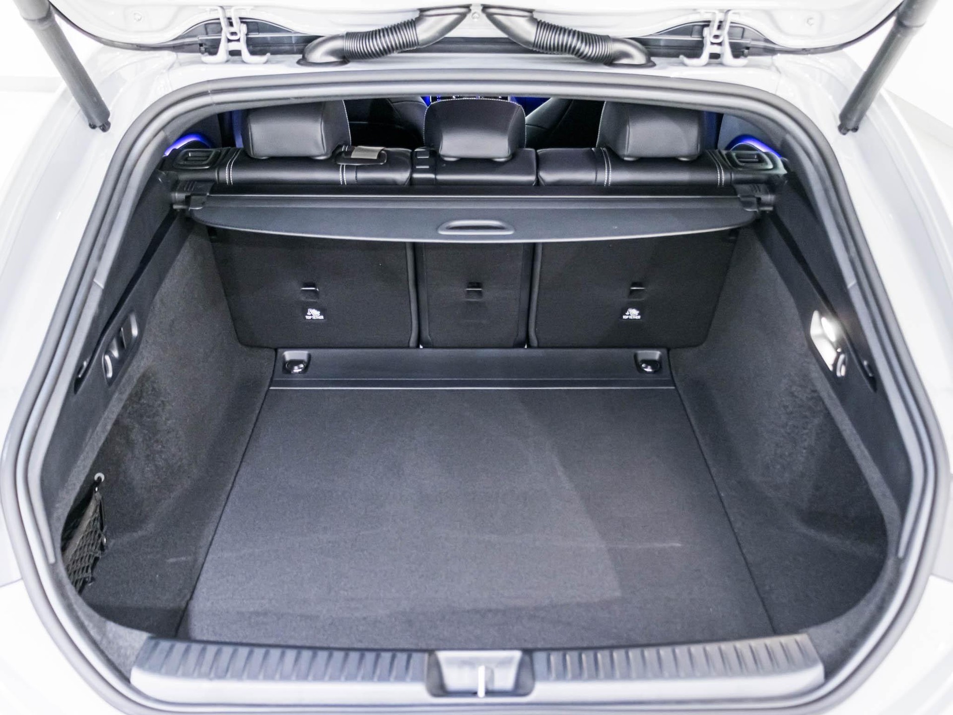 MERCEDES-BENZ CLA 220 4MATIC SB-image-13