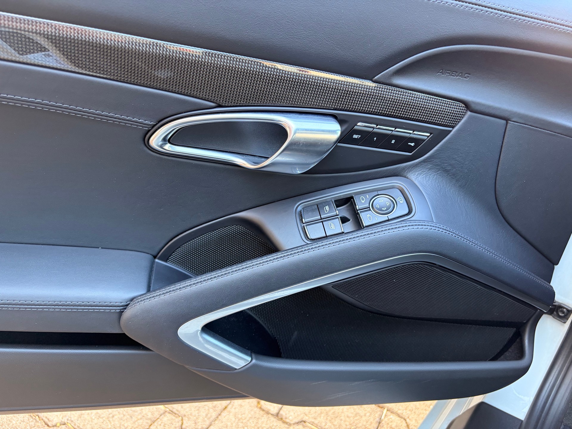 PORSCHE 911 Carrera 4 GTS PDK-image-7