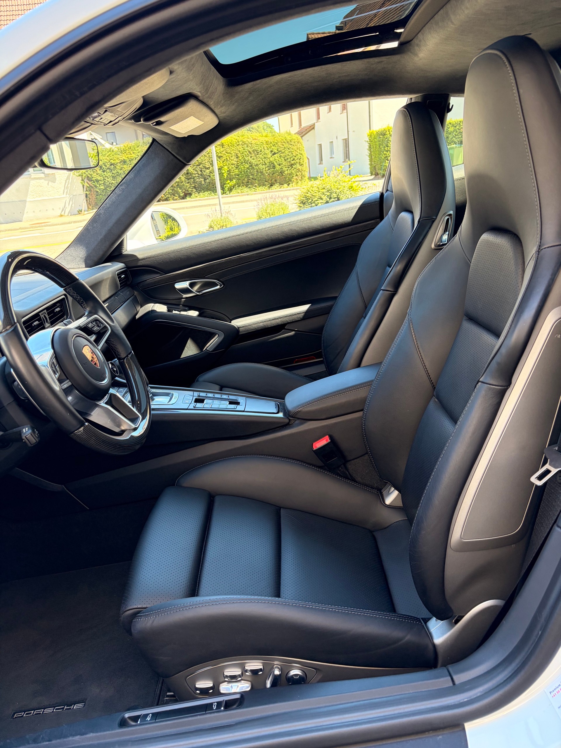PORSCHE 911 Carrera 4 GTS PDK-image-8