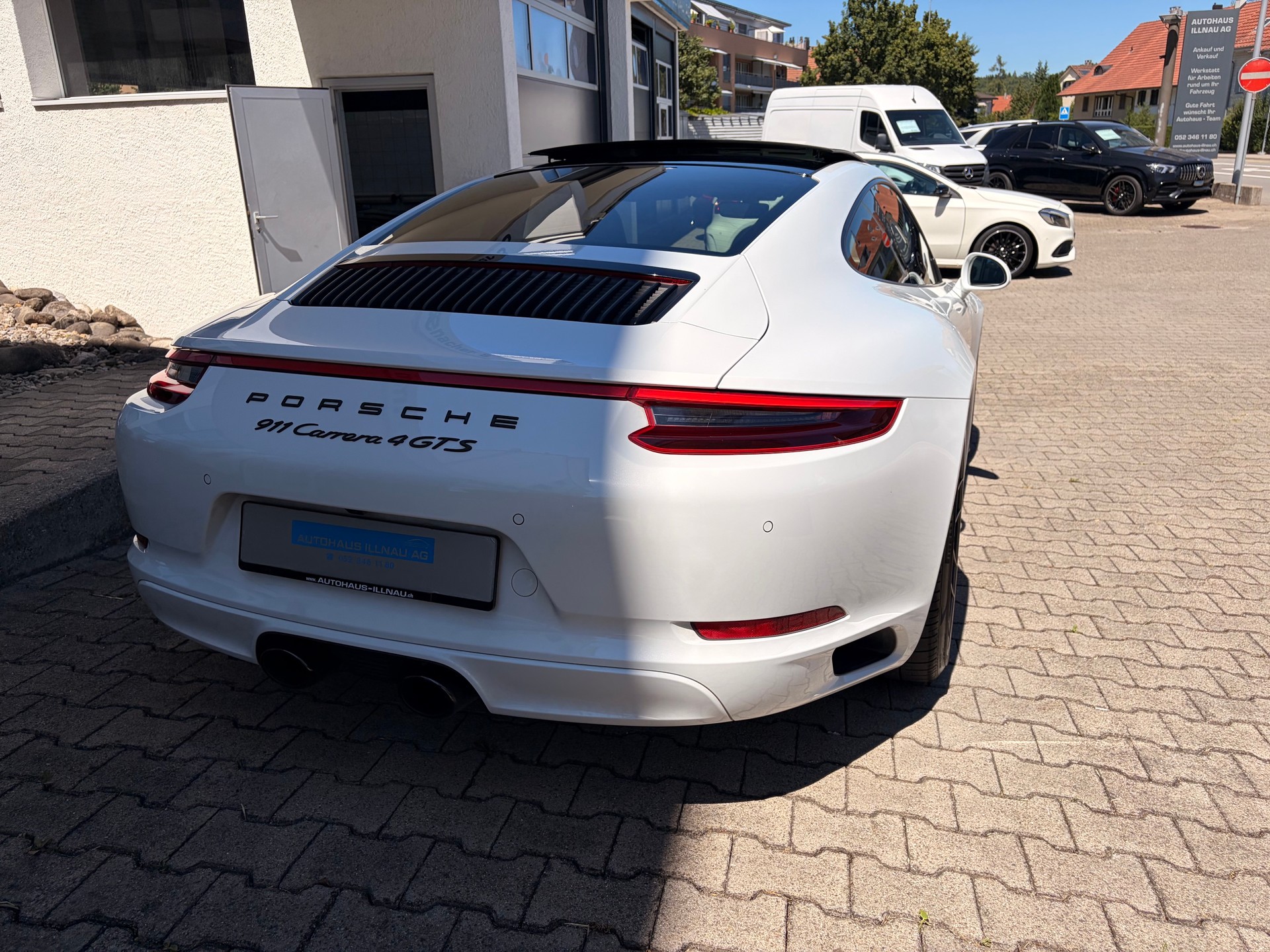 PORSCHE 911 Carrera 4 GTS PDK-image-2