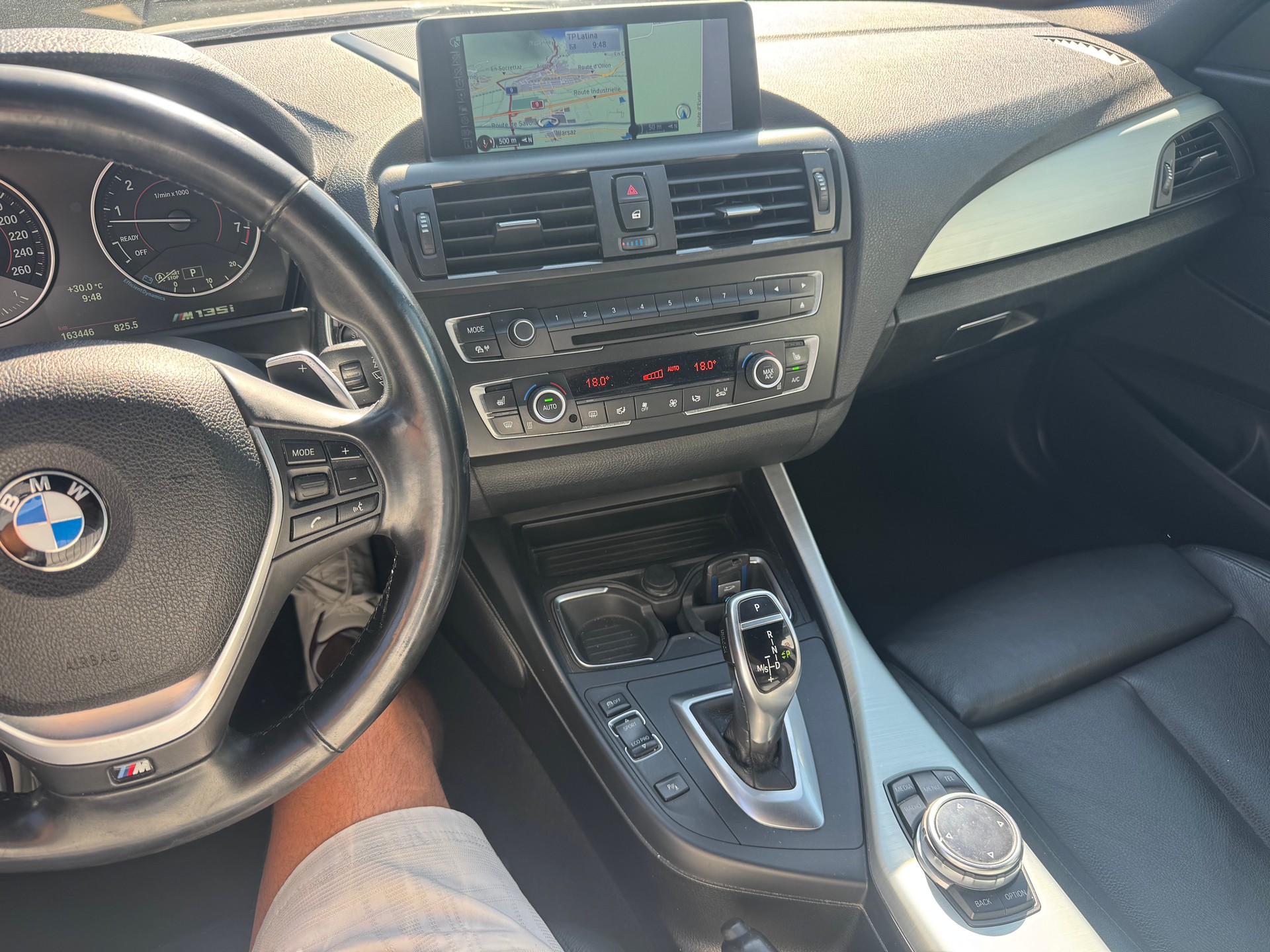 BMW M135i xDrive Steptronic-image-25