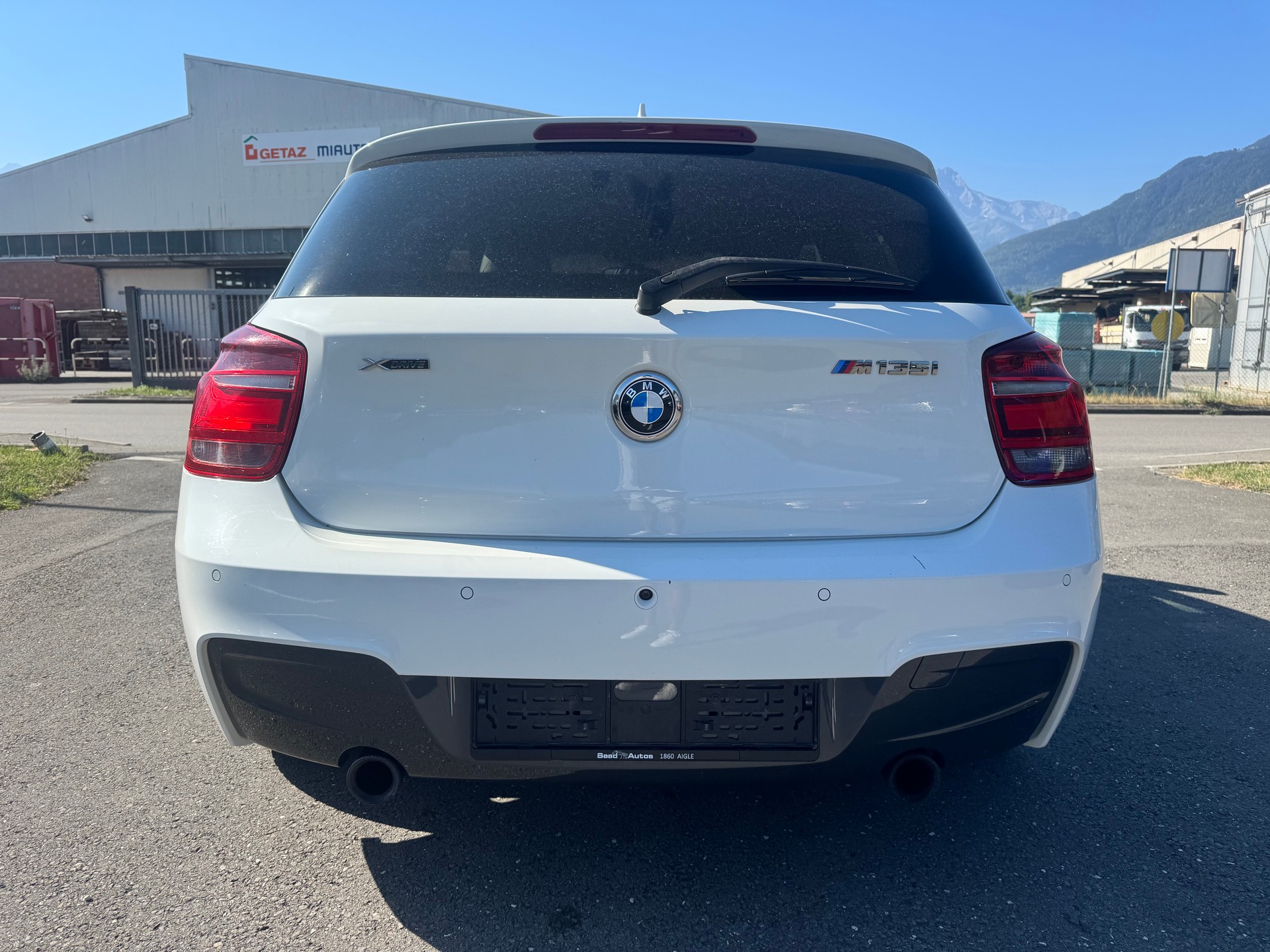 BMW M135i xDrive Steptronic-image-6